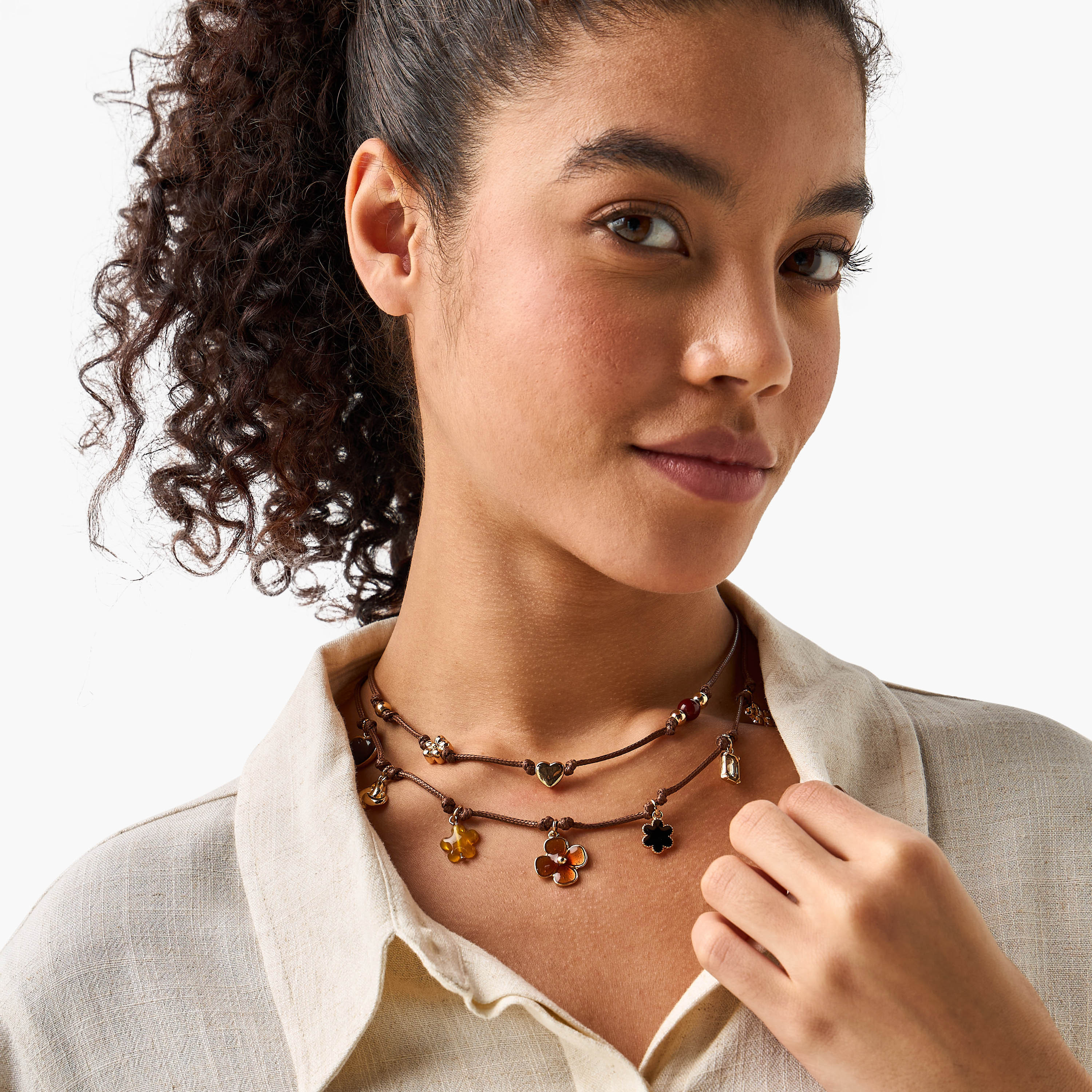قلادة معدنية طبقات بتفاصيل تعليقة-women-watchesandjewellery-jewellery-necklacesandpendants-image-2