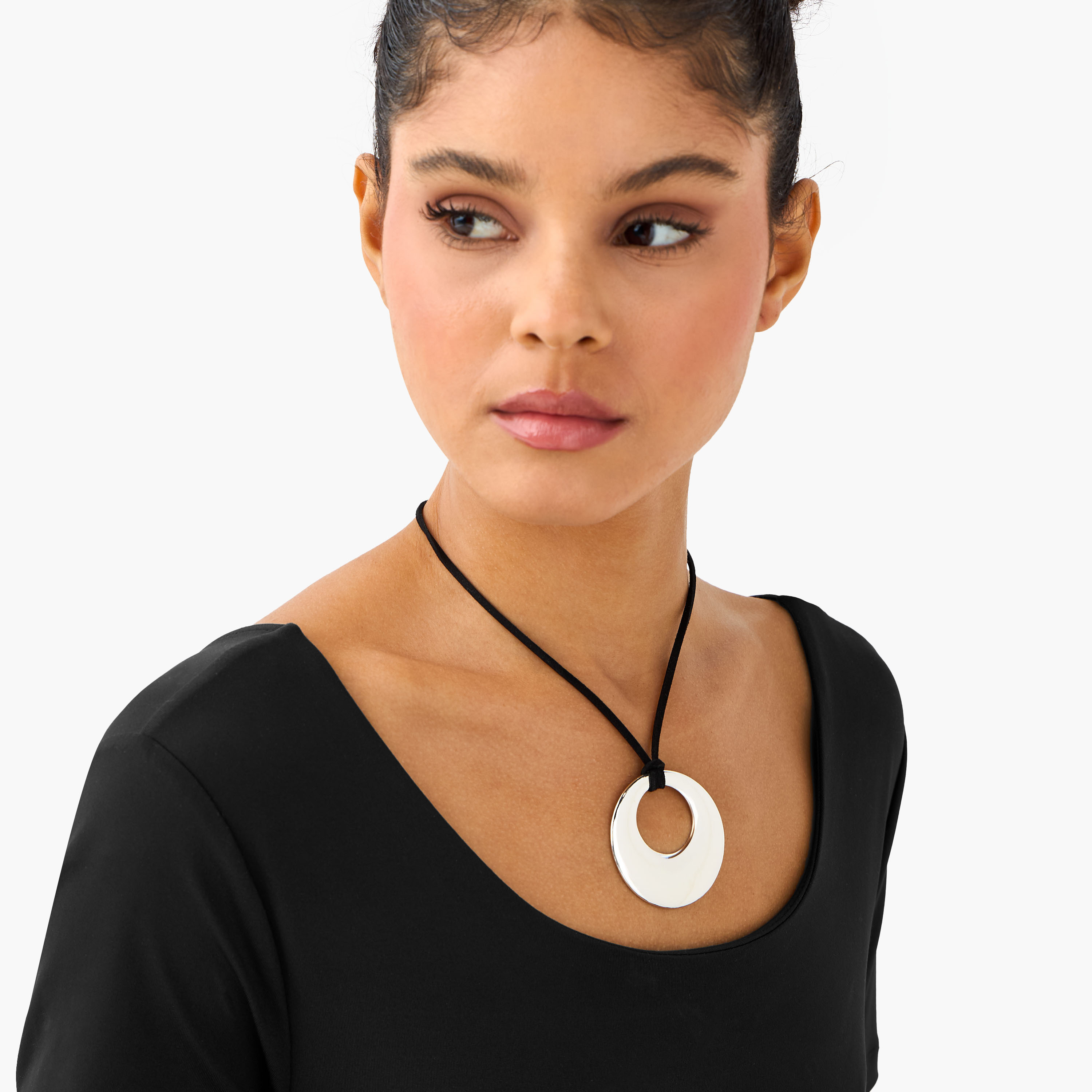 عقد معدن بدلايّة-women-watchesandjewellery-jewellery-necklacesandpendants-image-2