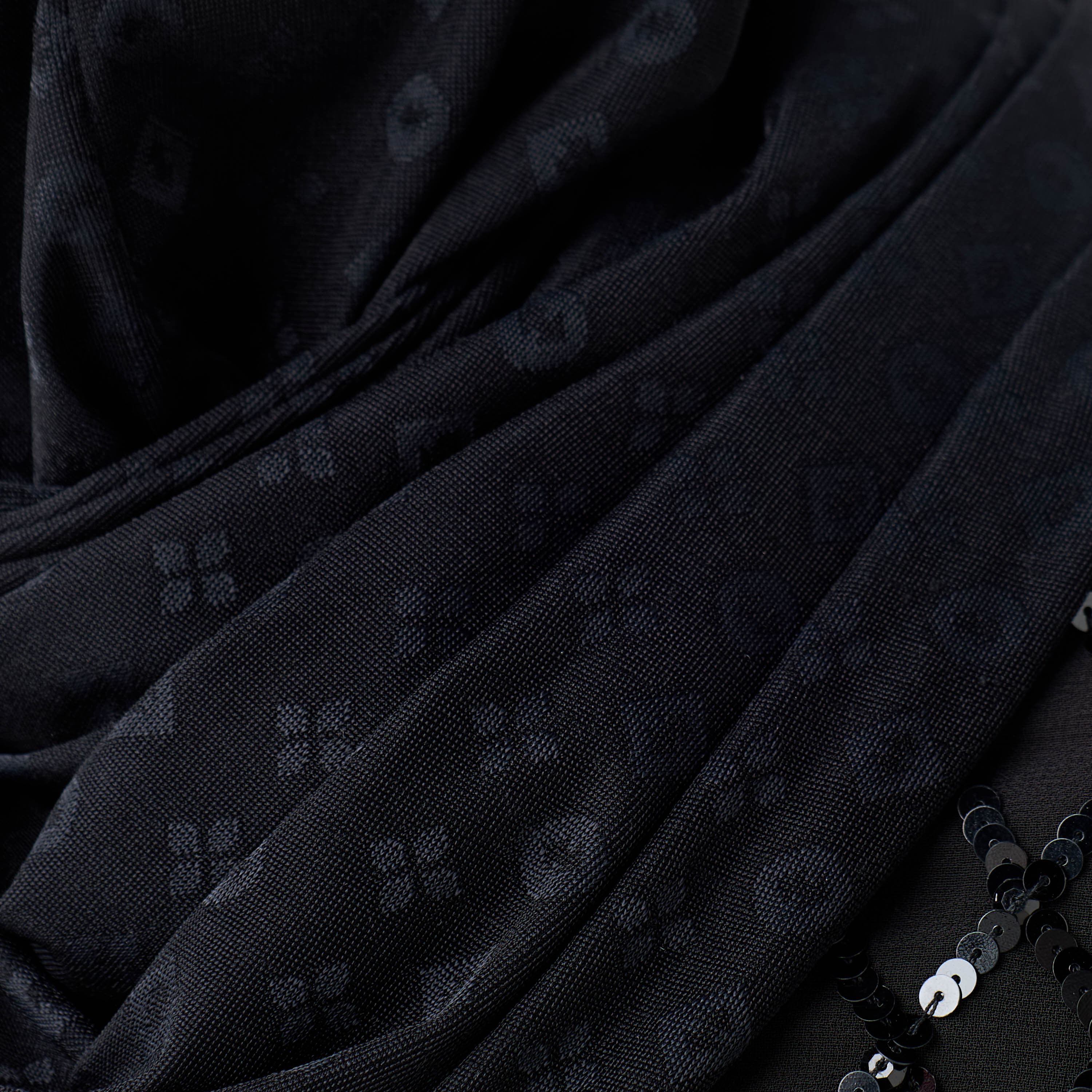 Hijab Jacquard Cream-women-winterwear-scarves-image-2