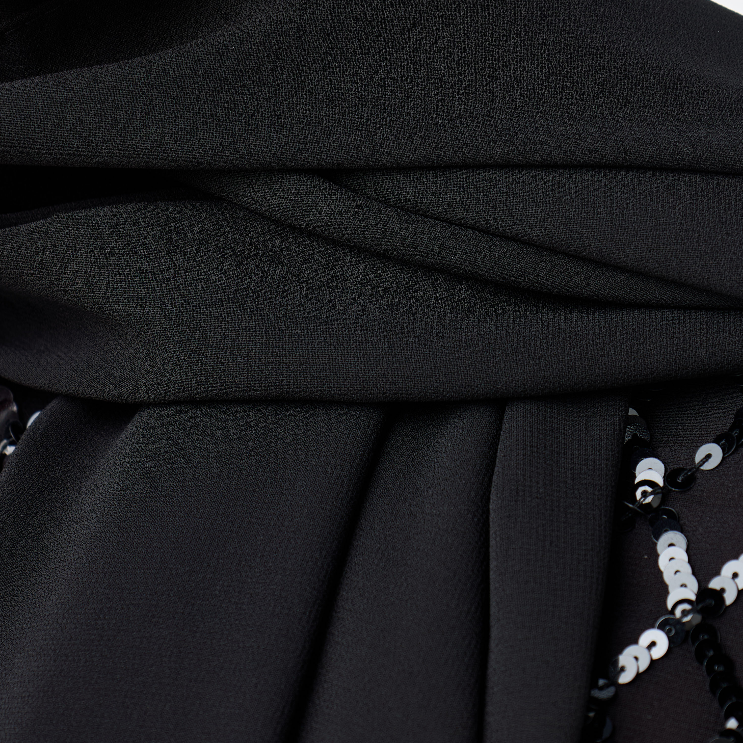 Hijab Textured Black-women-winterwear-scarves-image-2