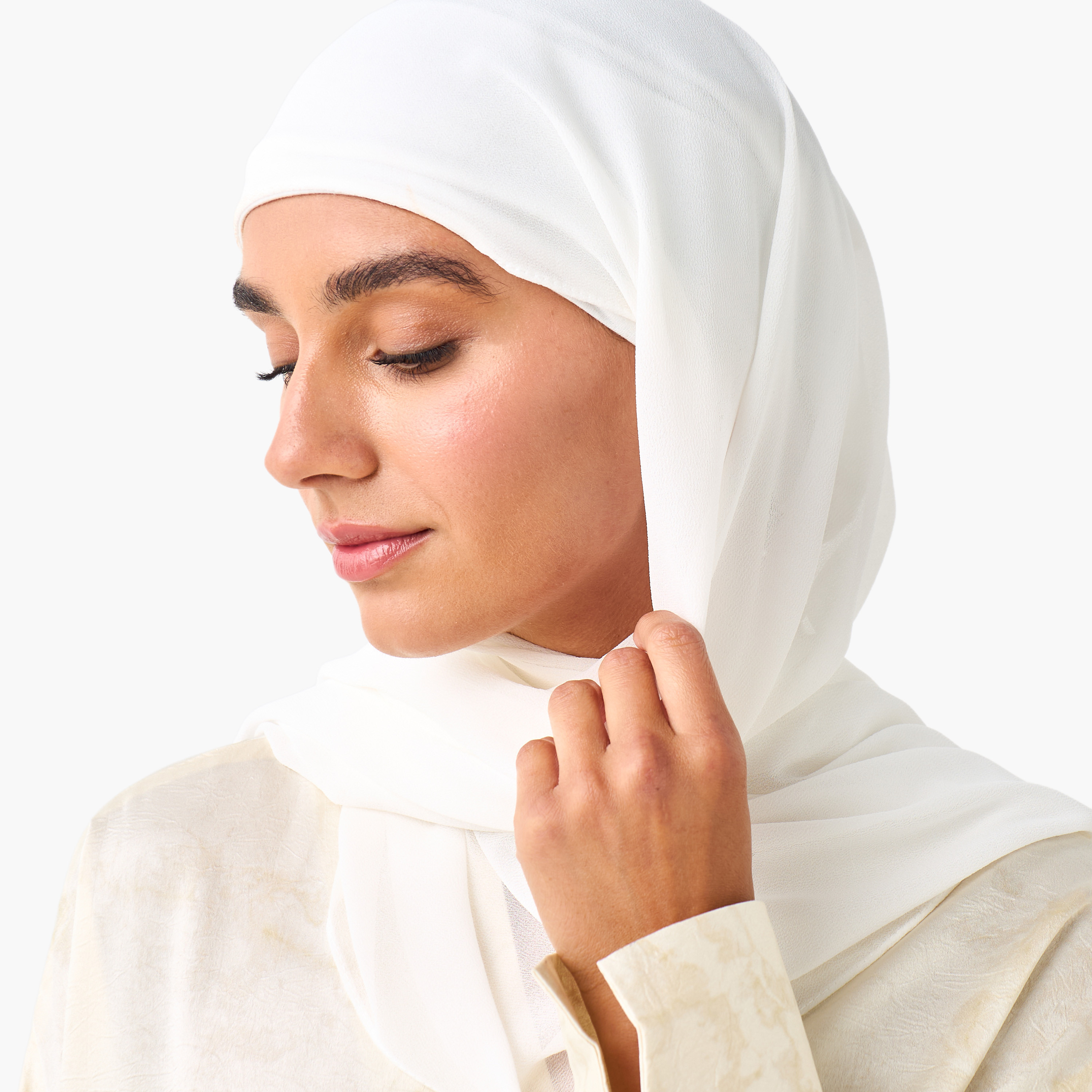 Hijab Textured Black-women-winterwear-scarves-image-2