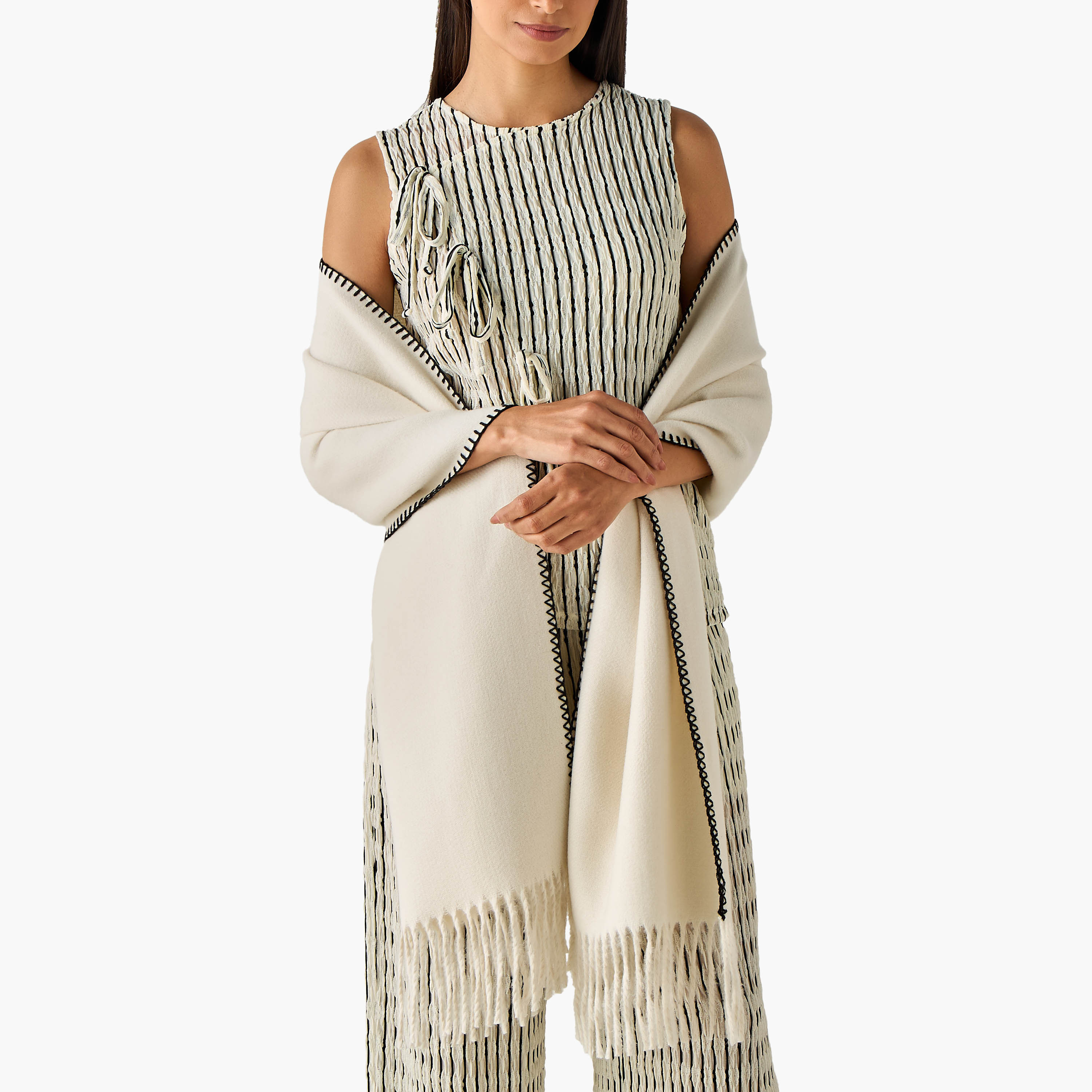وشاح أنيق بتطريز متباين-women-winterwear-scarves-image-2