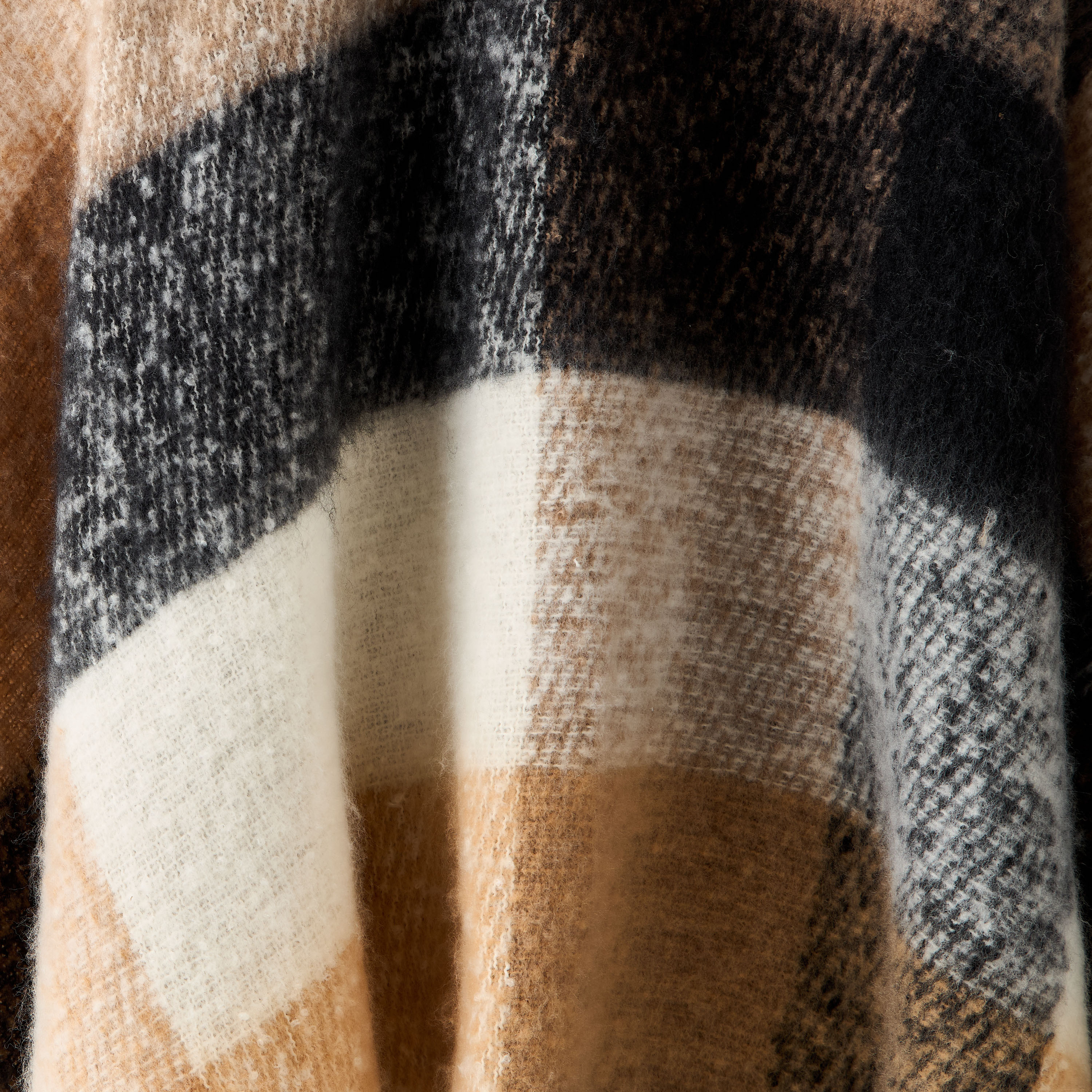 رداء كاروهات متعدد الألوان-women-winterwear-scarves-image-5