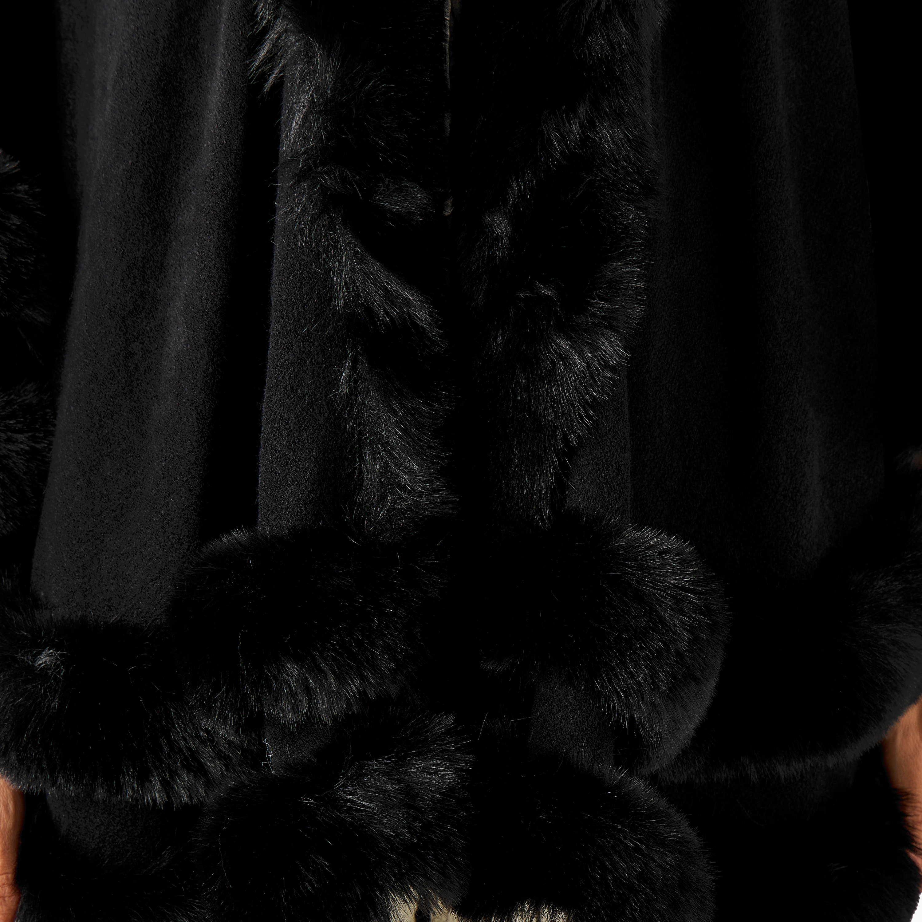 Scarf Cape Shaped with Fur Trim Design-women-winterwear-scarves-image-3
