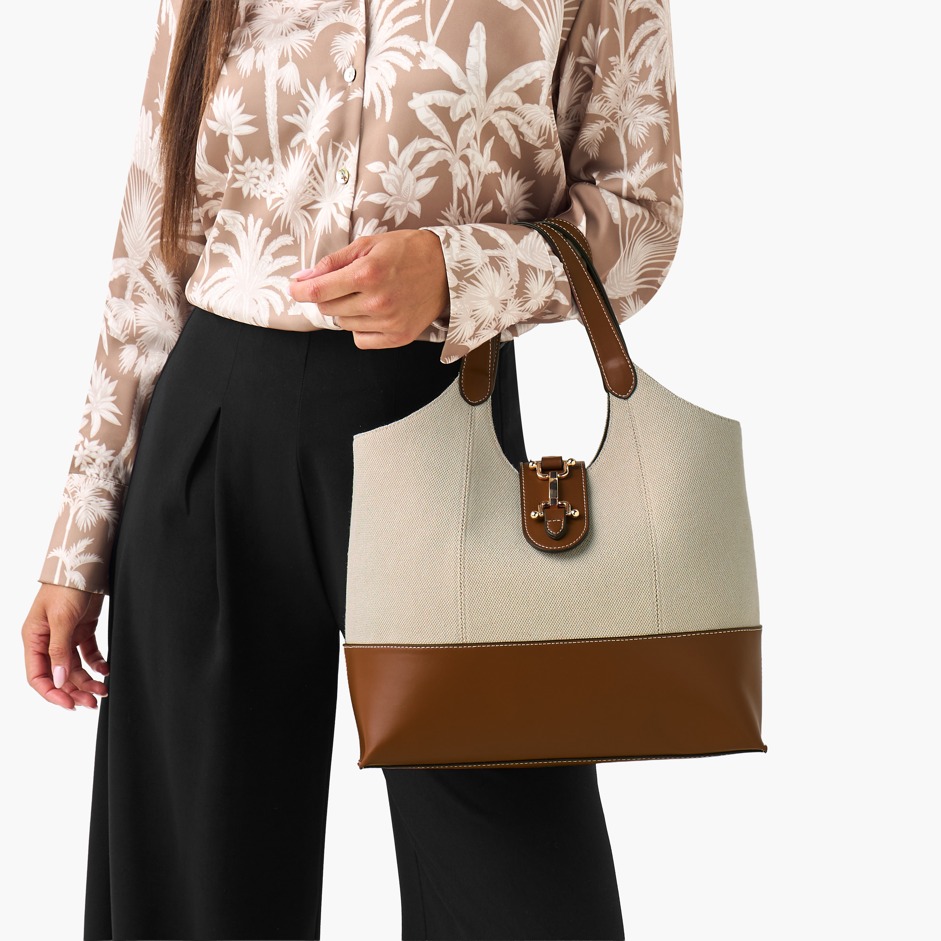 شنطة كتف بارزة الملمس بقصة مستوحاة من لجام الحصان-women-bagsandwallets-handbags-image-2