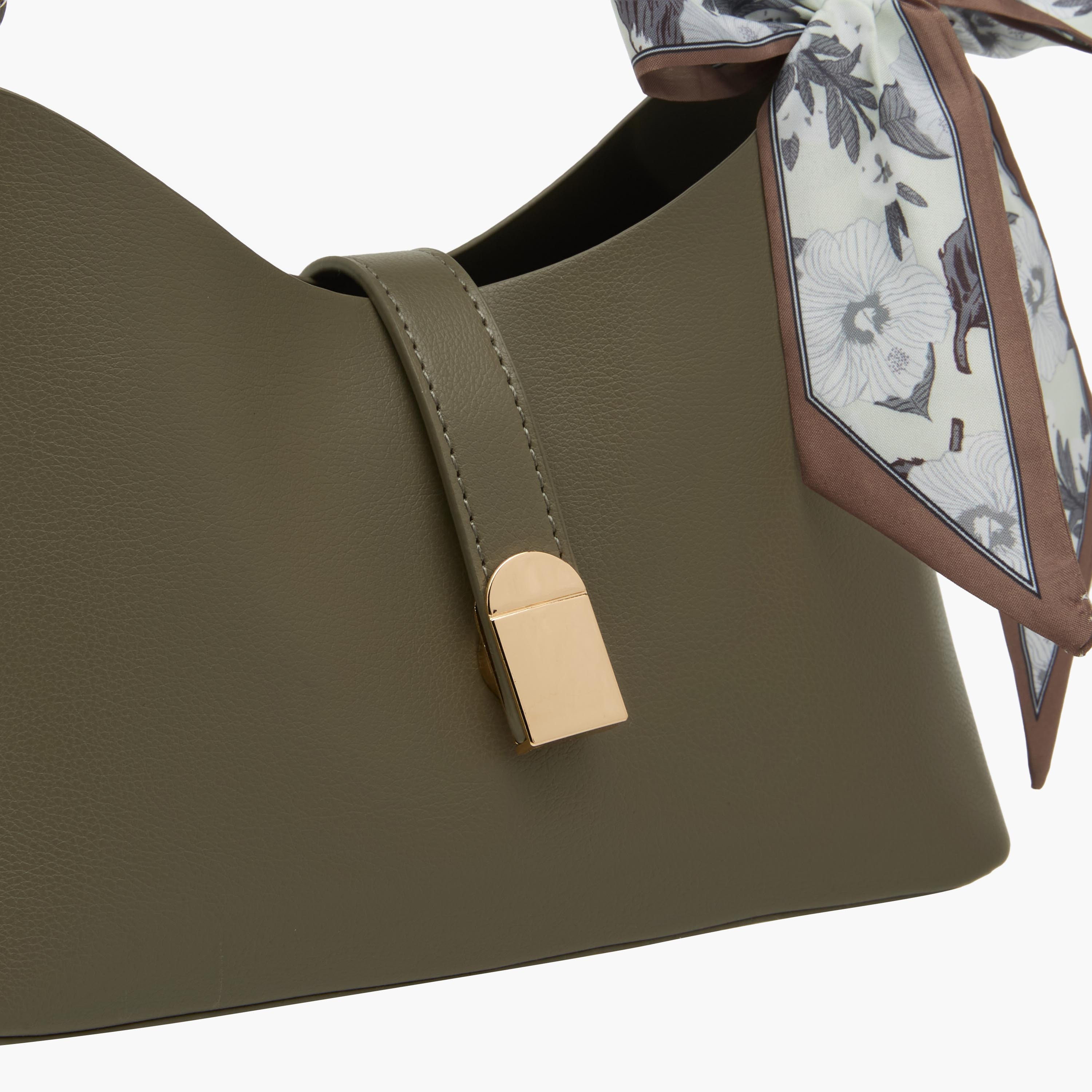 شنطة كتف بمقبض قابل للتعديل وتفاصيل وشاح وطبعات-women-bagsandwallets-handbags-image-5