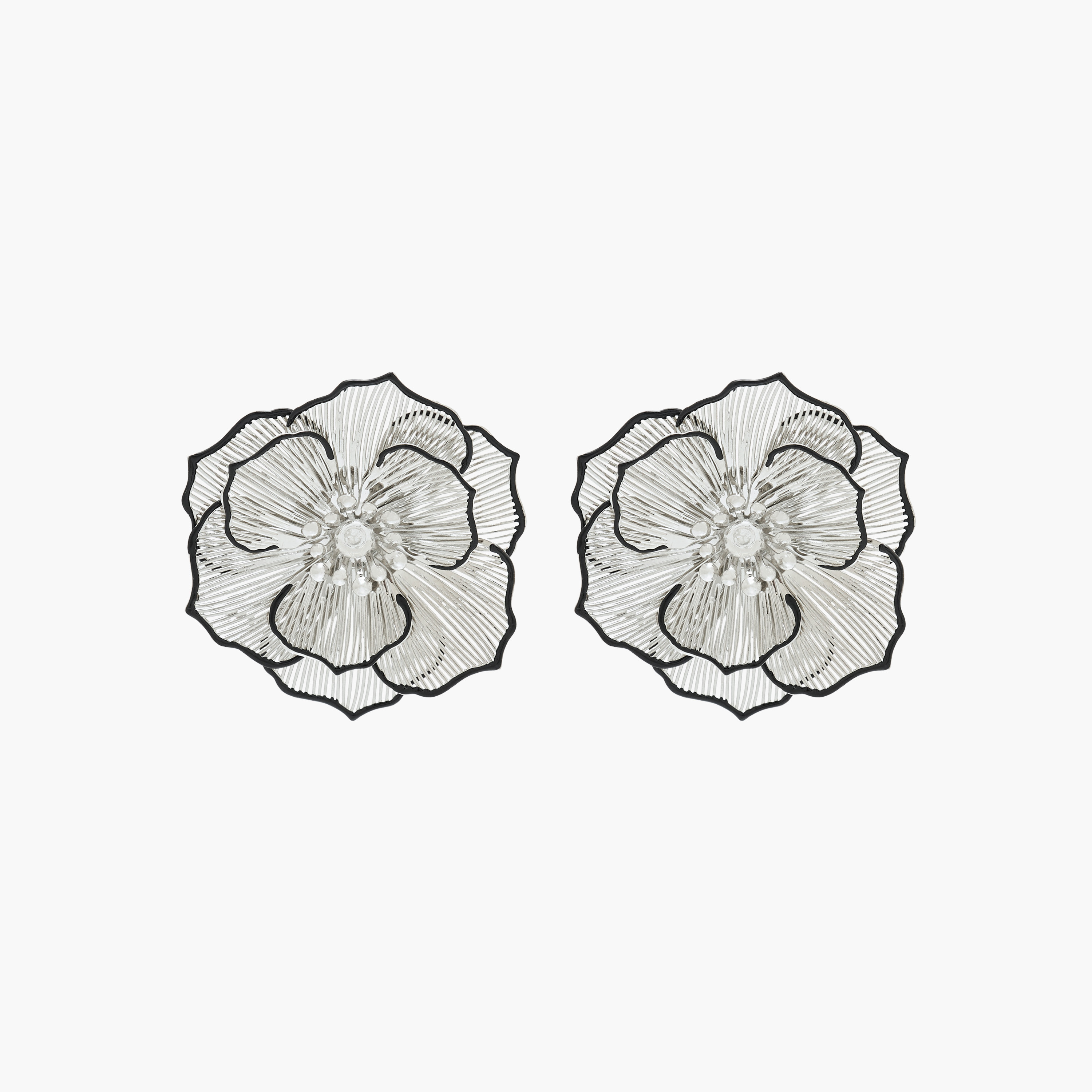 أقراط بلون فضي ومكبس إغلاق خلفي-women-watchesandjewellery-jewellery-earrings-image-1