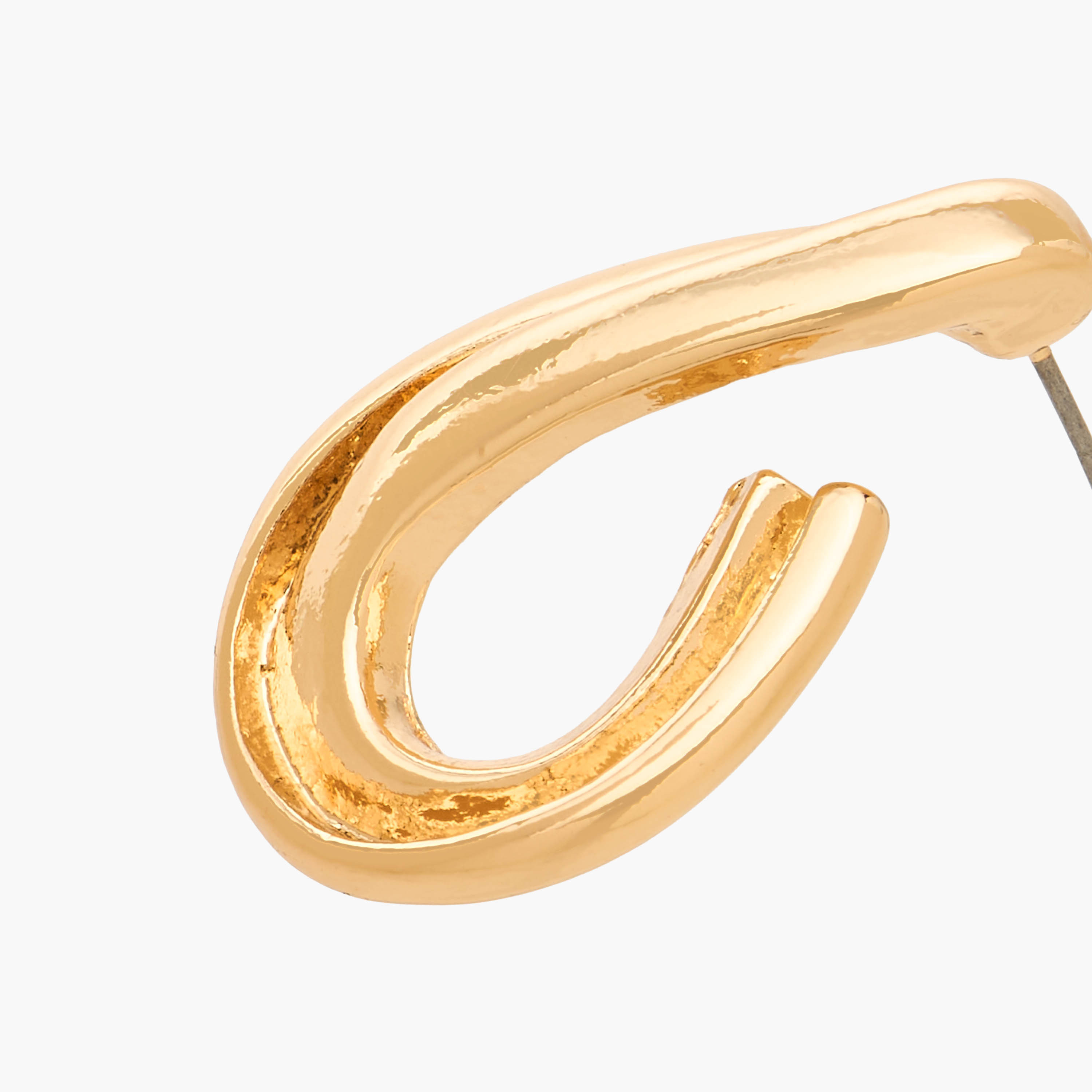 أقراط ملتوية بلون ذهبي ومكبس إغلاق خلفي-women-watchesandjewellery-jewellery-earrings-image-3