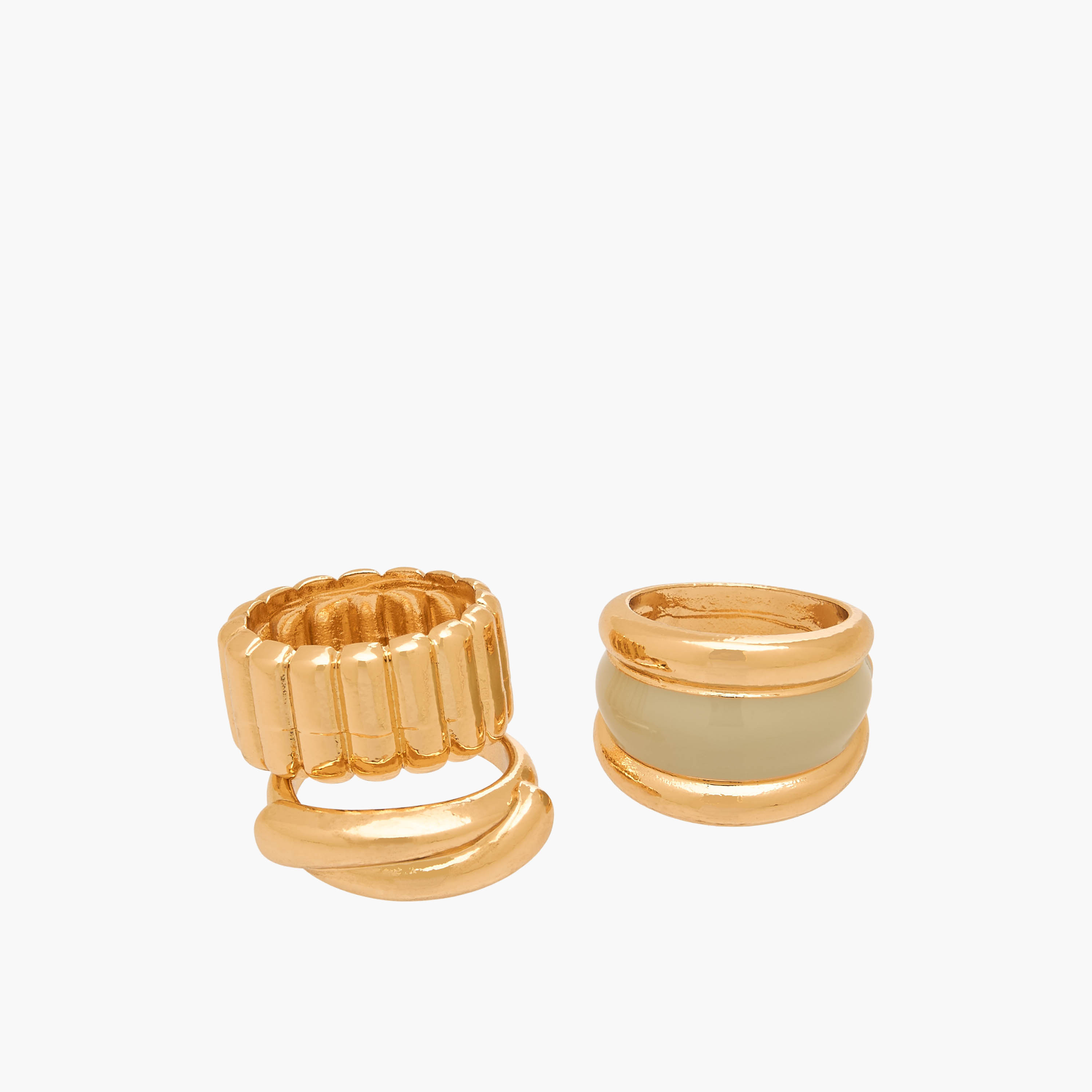 طقم خواتم ذهبية بتصاميم عصرية جذابة عدد 3-women-watchesandjewellery-jewellery-rings-image-2