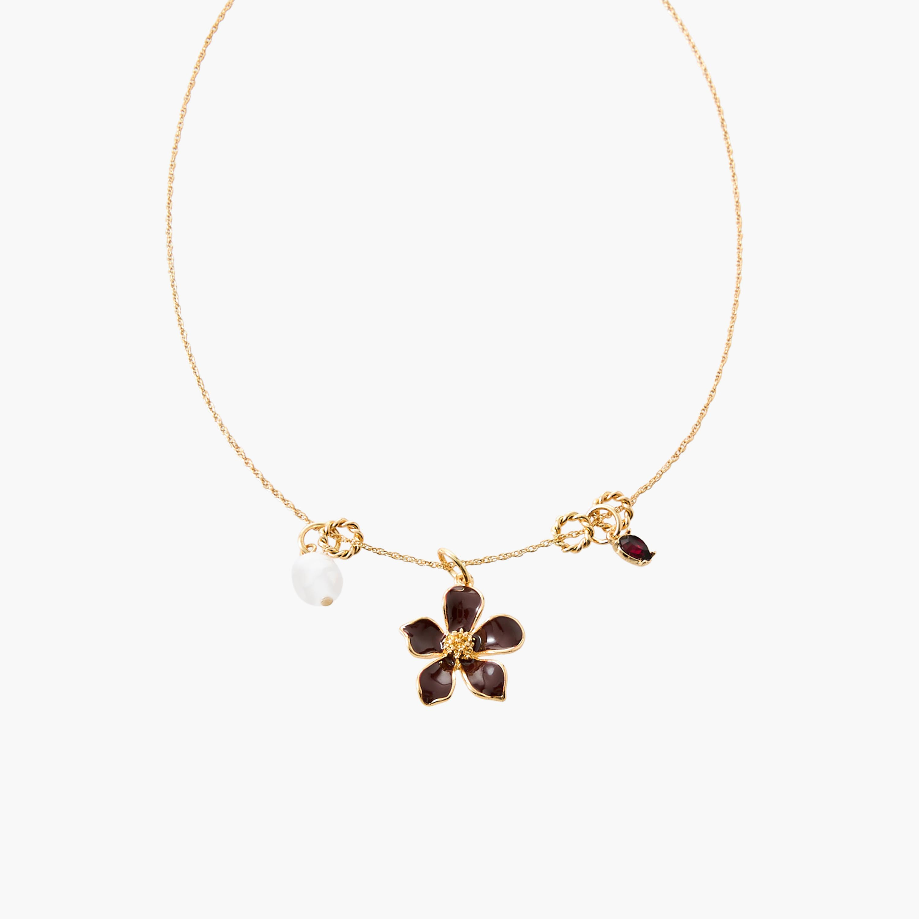 عقد بلون ذهبي بمشبك إغلاق-women-watchesandjewellery-jewellery-necklacesandpendants-image-1