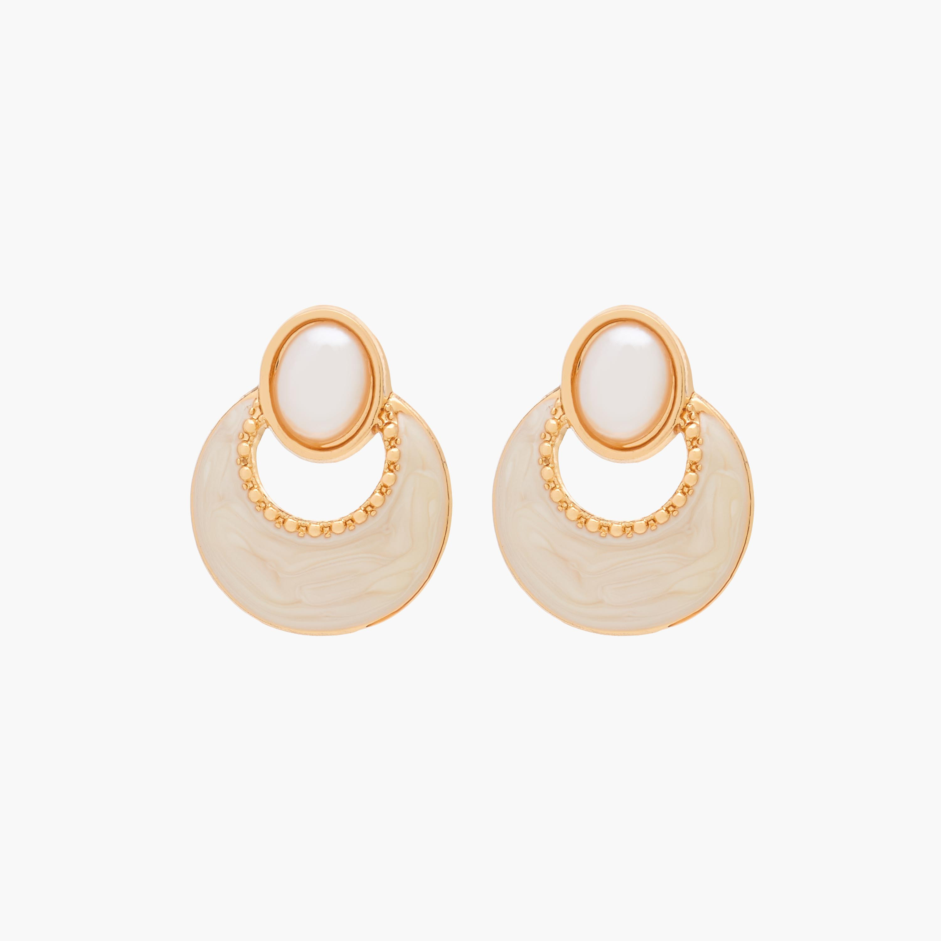 حلق مزين بلون ذهبي ومكبس إغلاق خلفي من جلو-women-watchesandjewellery-jewellery-earrings-image-1