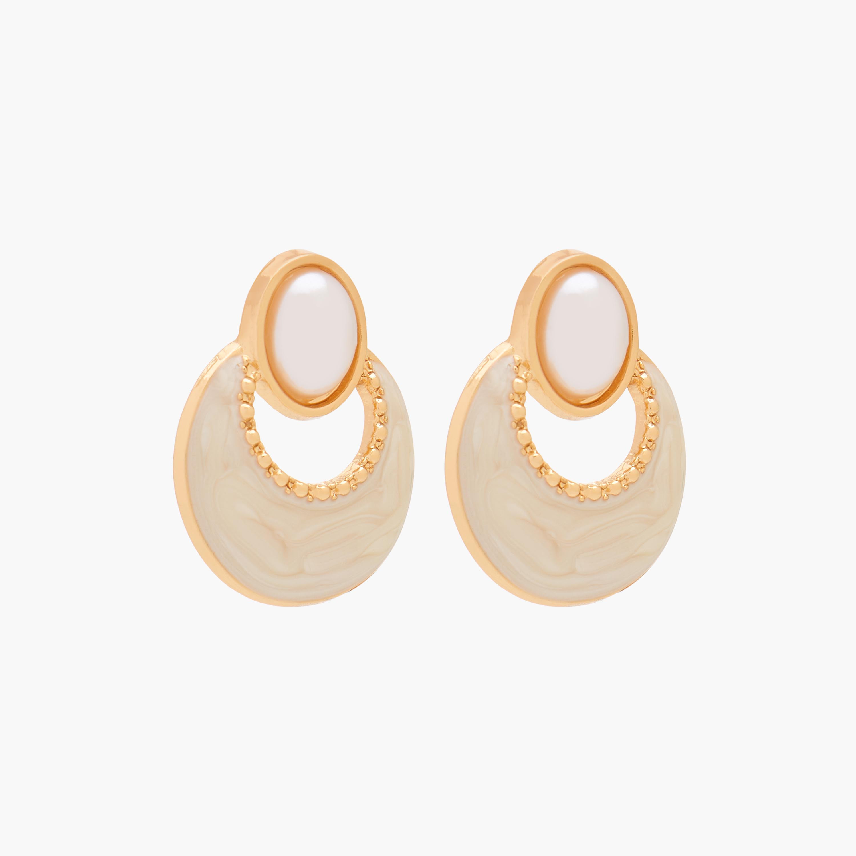 حلق مزين بلون ذهبي ومكبس إغلاق خلفي من جلو-women-watchesandjewellery-jewellery-earrings-image-2