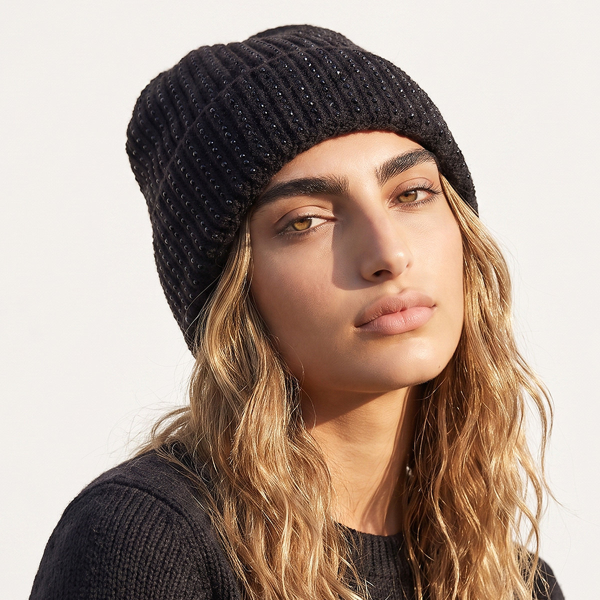 قبعة بيني مزينة-women-winterwear-capsandhats-image-2