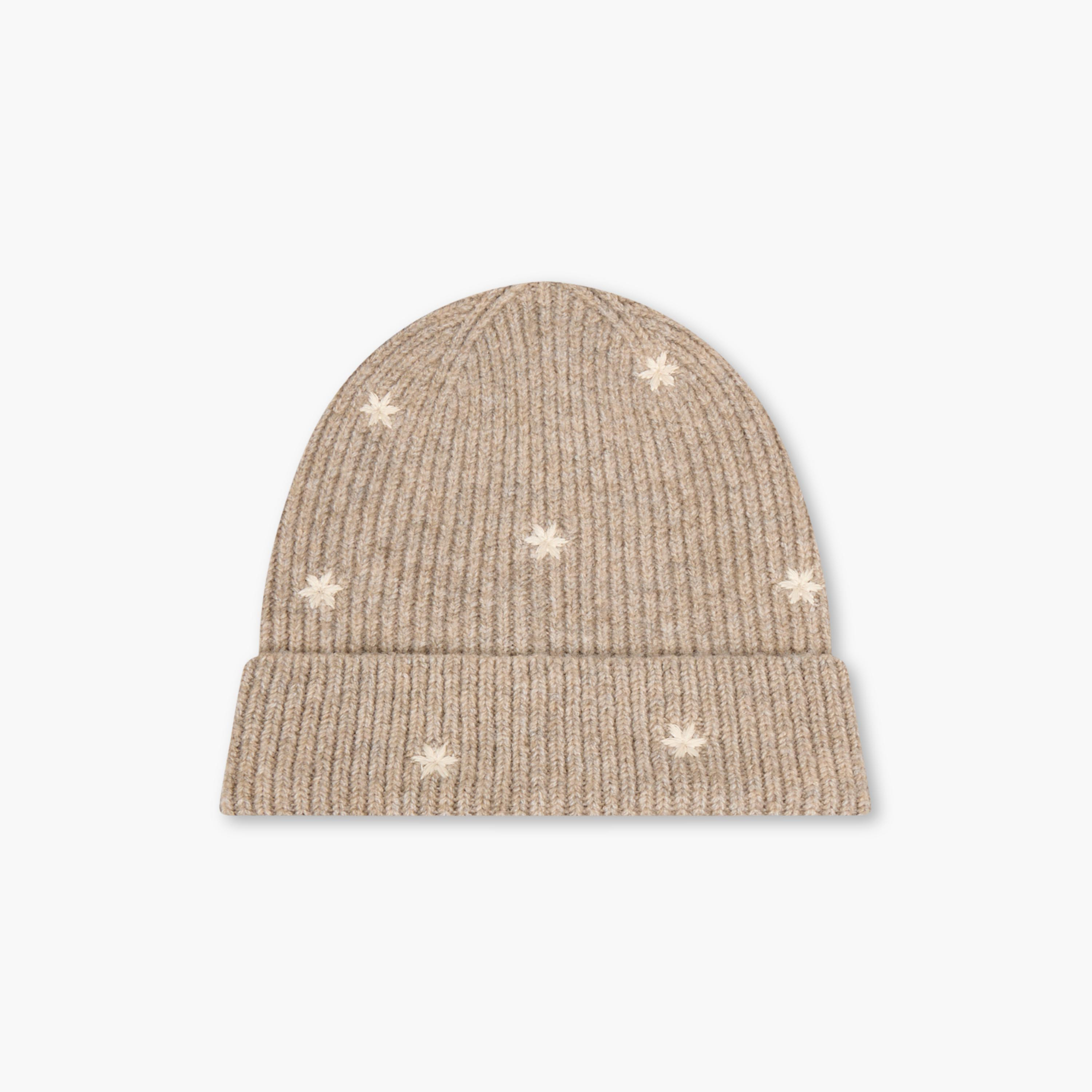 قبعة بيني محبوكة بتطريز ورد ناعم-women-winterwear-capsandhats-image-1