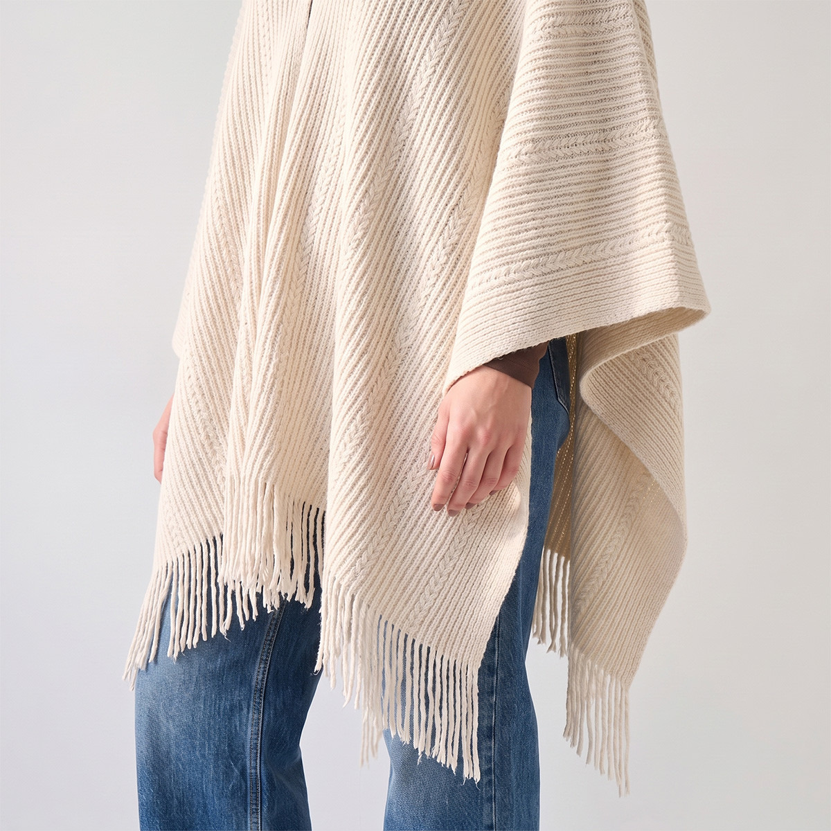 كاب بتصميم غير متماثل بتفاصيل شراشيب-women-winterwear-cardigansandjumpers-cardigans-image-6