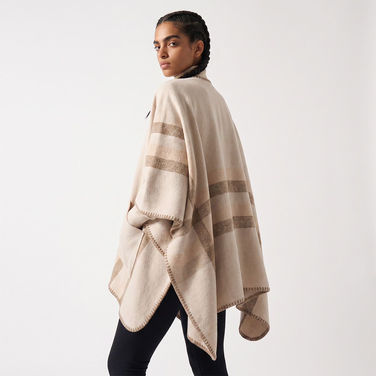 كيب نسائي أنيق بتصميم غير متماثل وجيوب-women-winterwear-cardigansandjumpers-cardigans-image-4