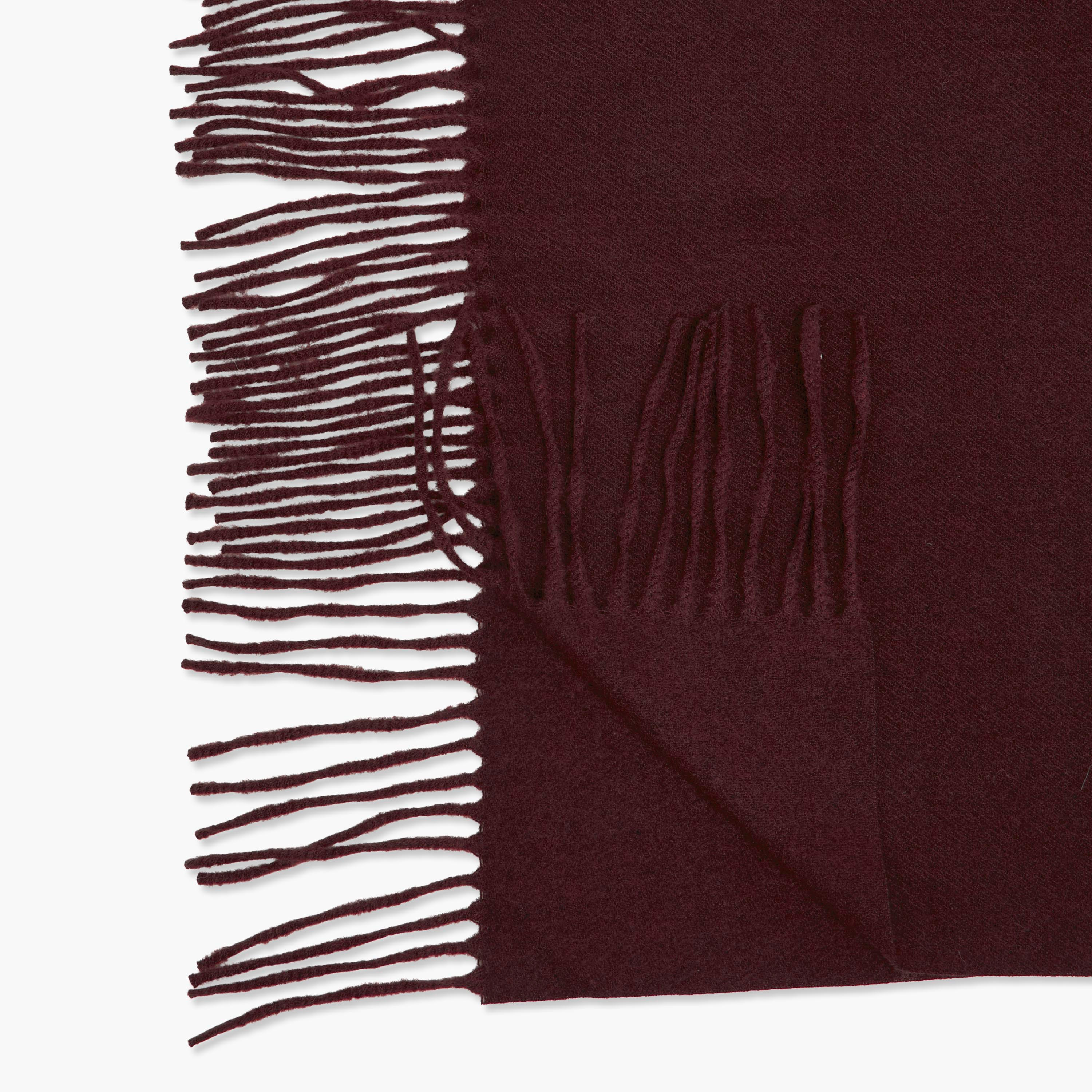 وشاح وردي ناعم بتصميم مربع كلاسيكي-women-clothingaccessories-scarves-image-4