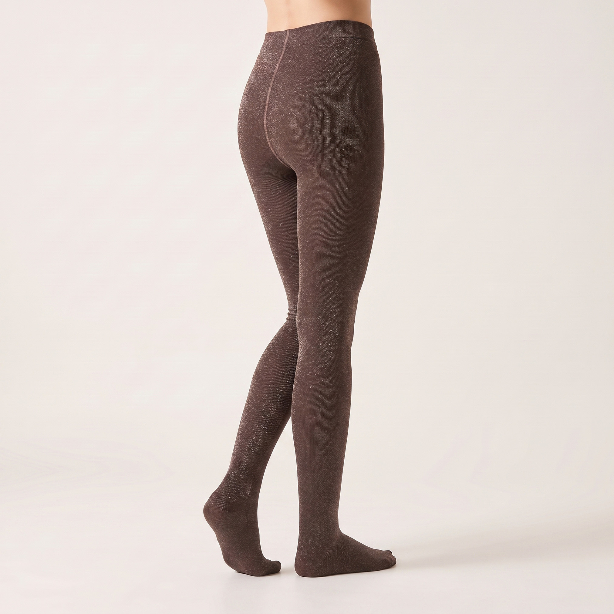 جوارب شفافة-women-socksandstockings-image-3