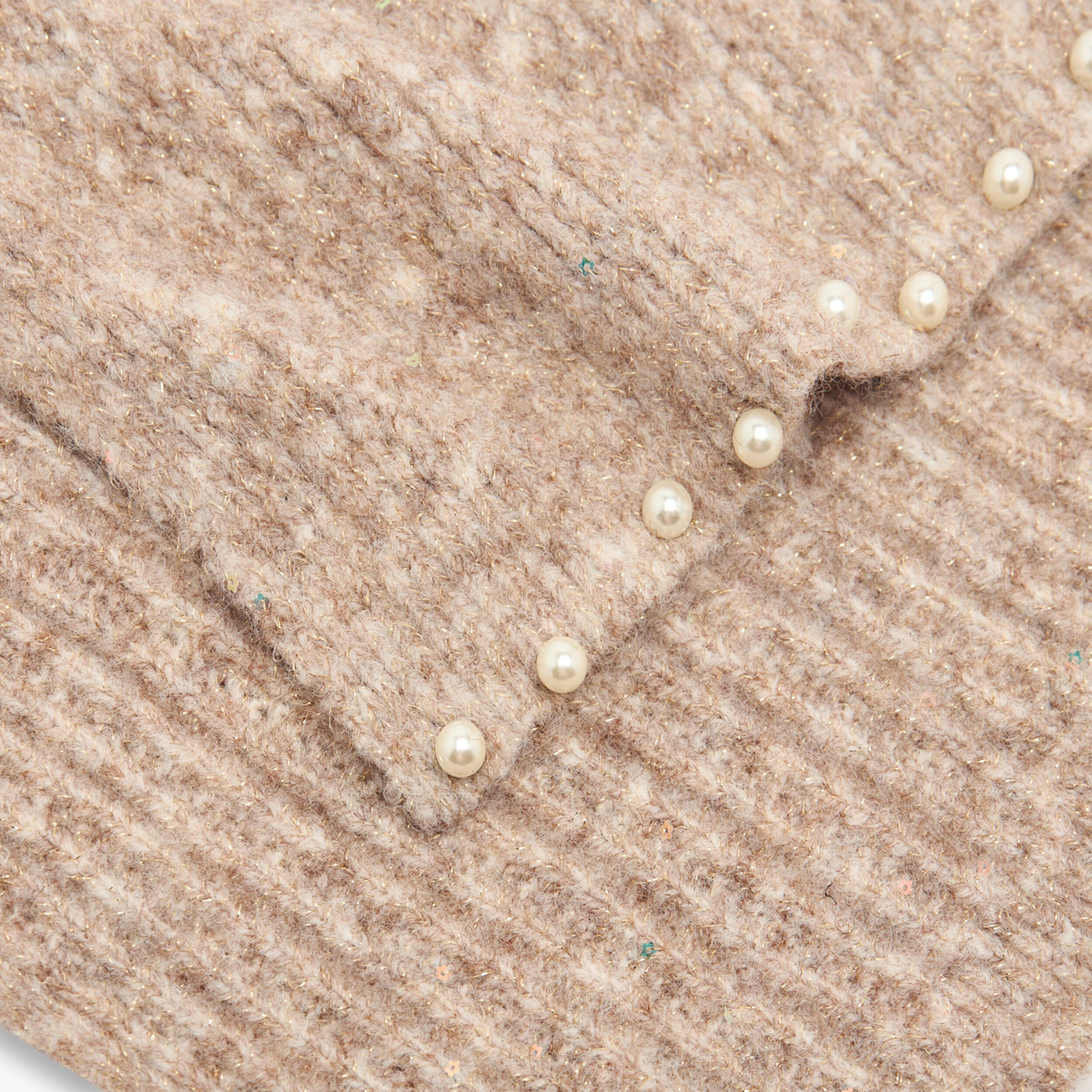 وشاح بيج مزين بلمسة لامعة لإطلالة شتوية أنيقة-women-clothingaccessories-scarves-image-5