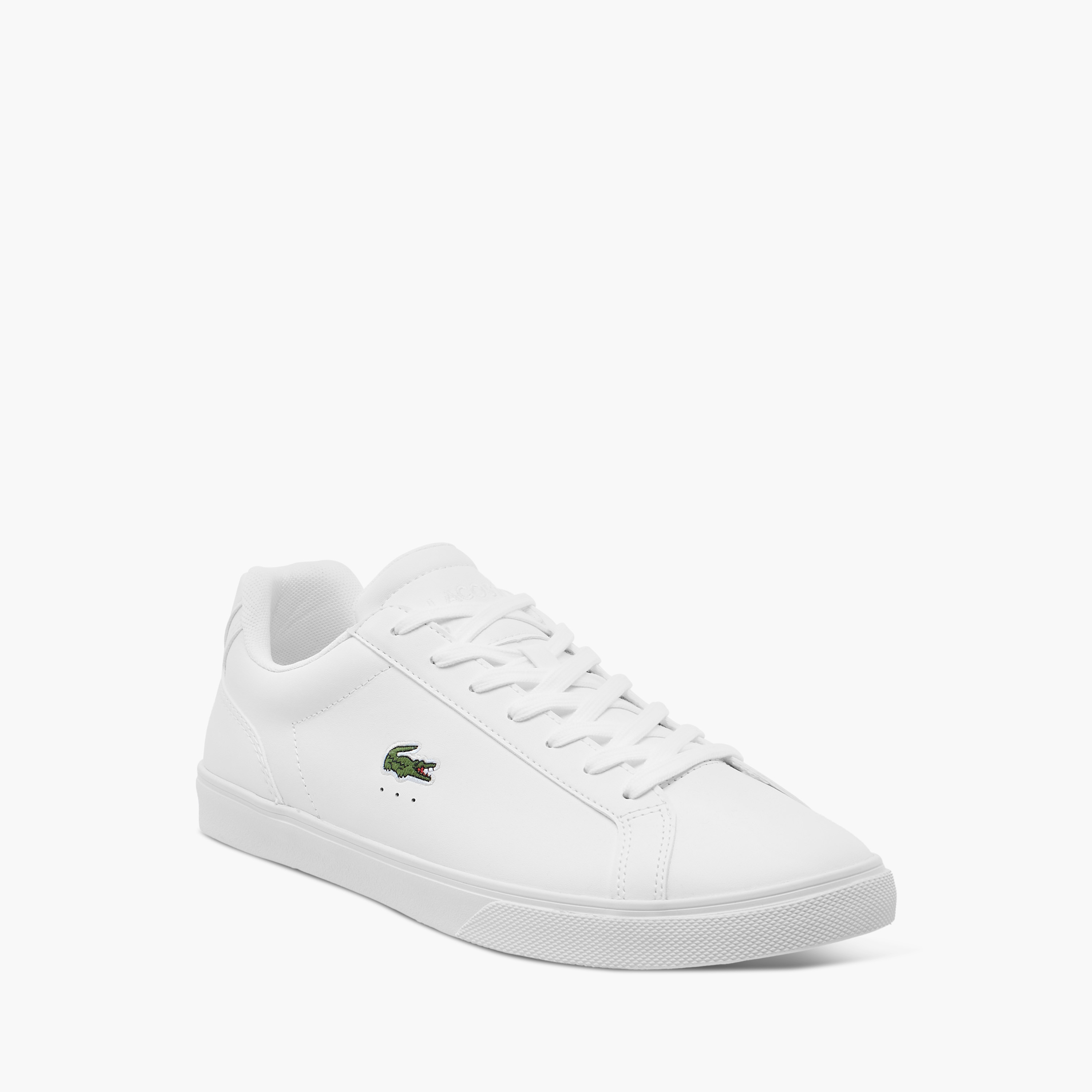 حذاء سنيكرز برباط وتطريز شعار للرجال من لاكوست-men-shoes-sneakers-image-2