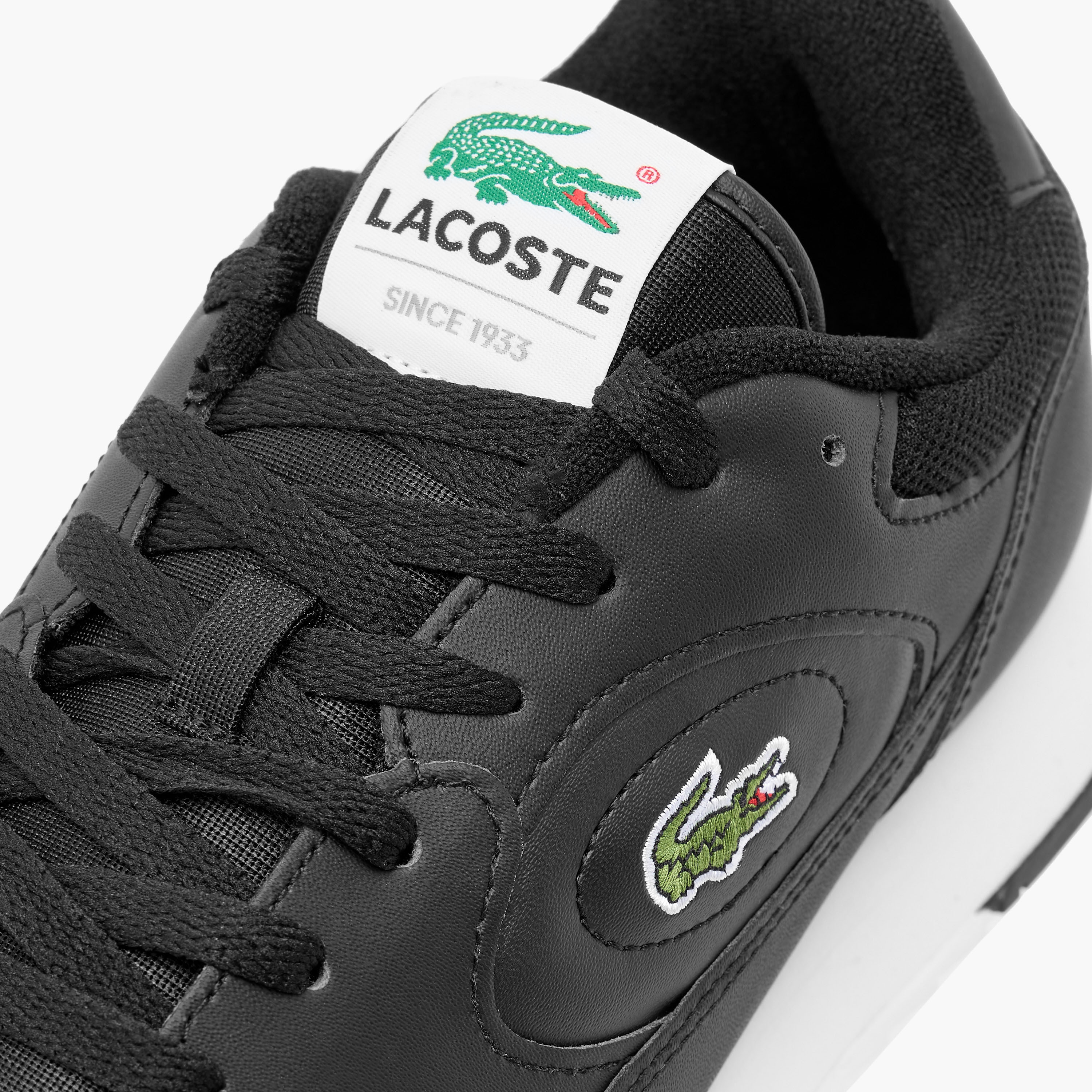 حذاء سنيكرز برباط وتطريز شعار للرجال من لاكوست-men-shoes-sneakers-image-4