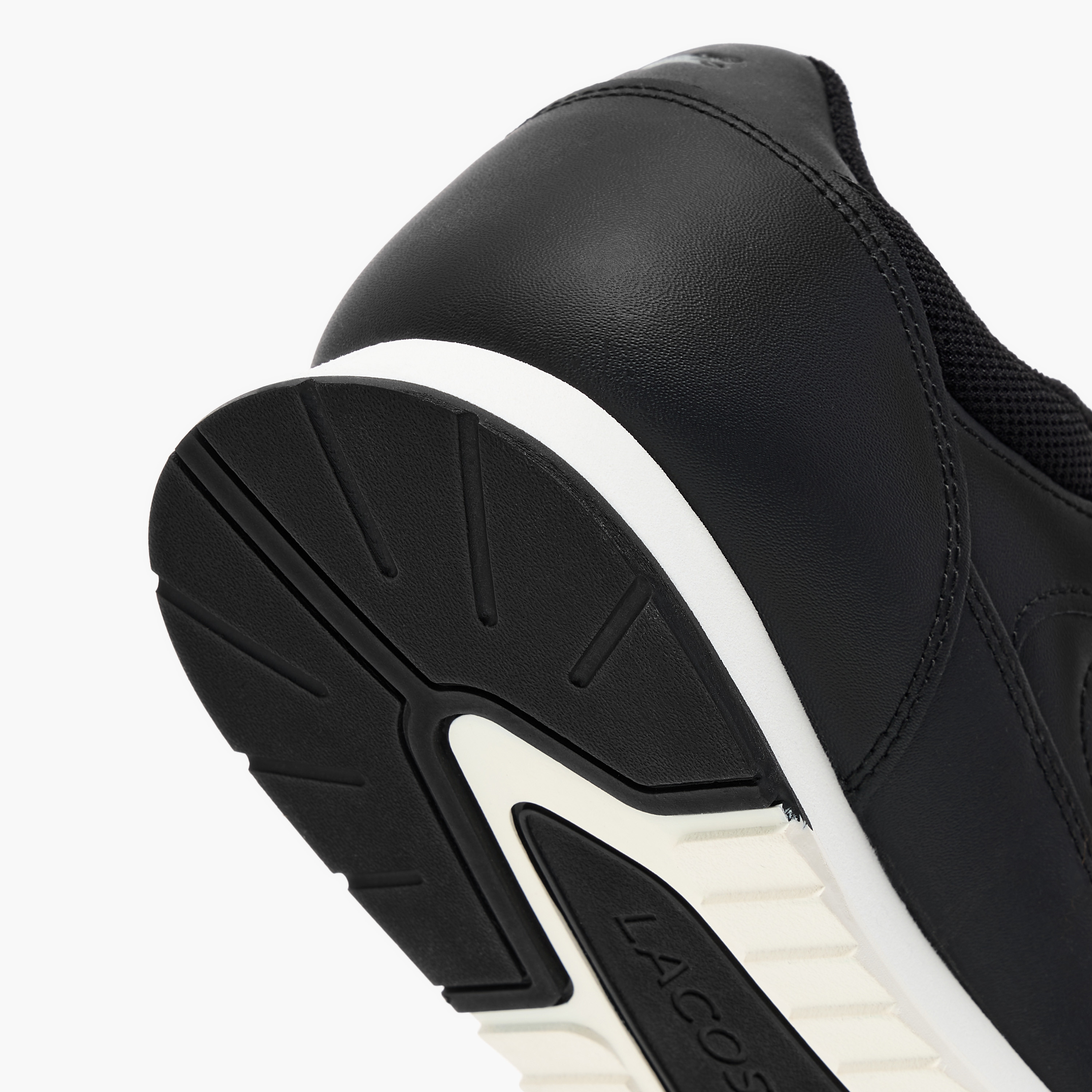 حذاء سنيكرز برباط وتطريز شعار للرجال من لاكوست-men-shoes-sneakers-image-5