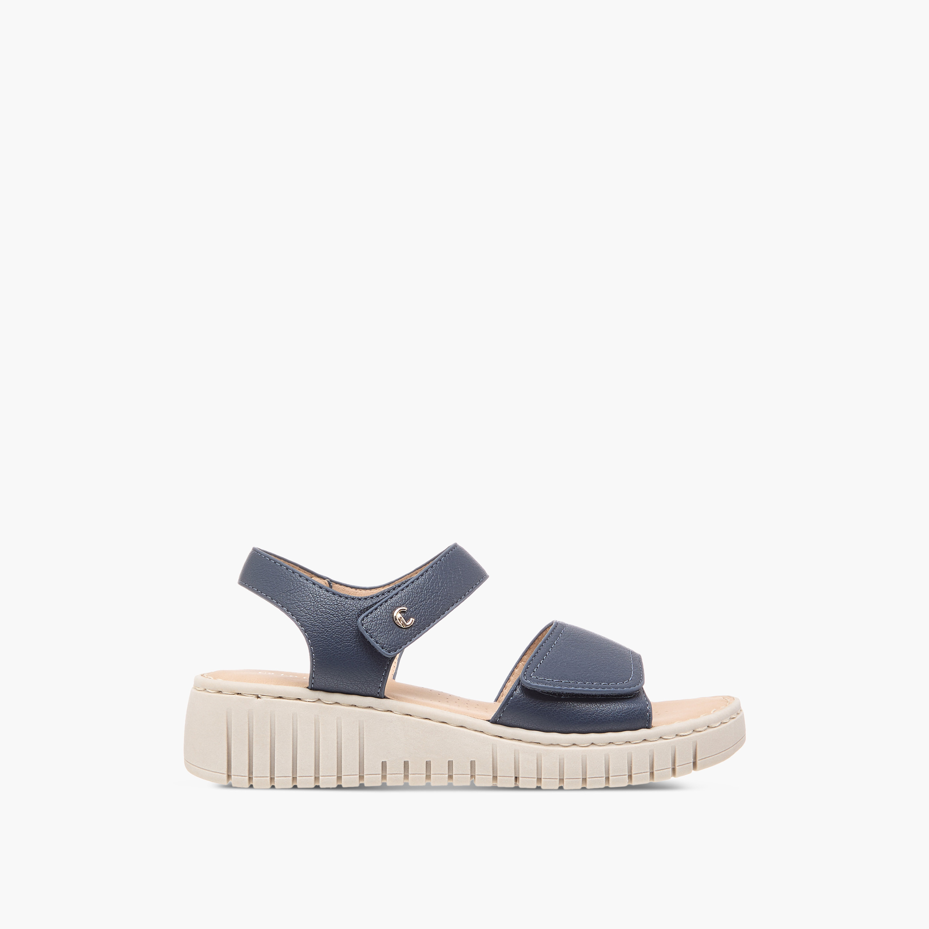 صندل مريح بشريط إغلاق لاصق وتفاصيل غرز من لو كونفورت-women-shoes-sandals-heeled-image-3