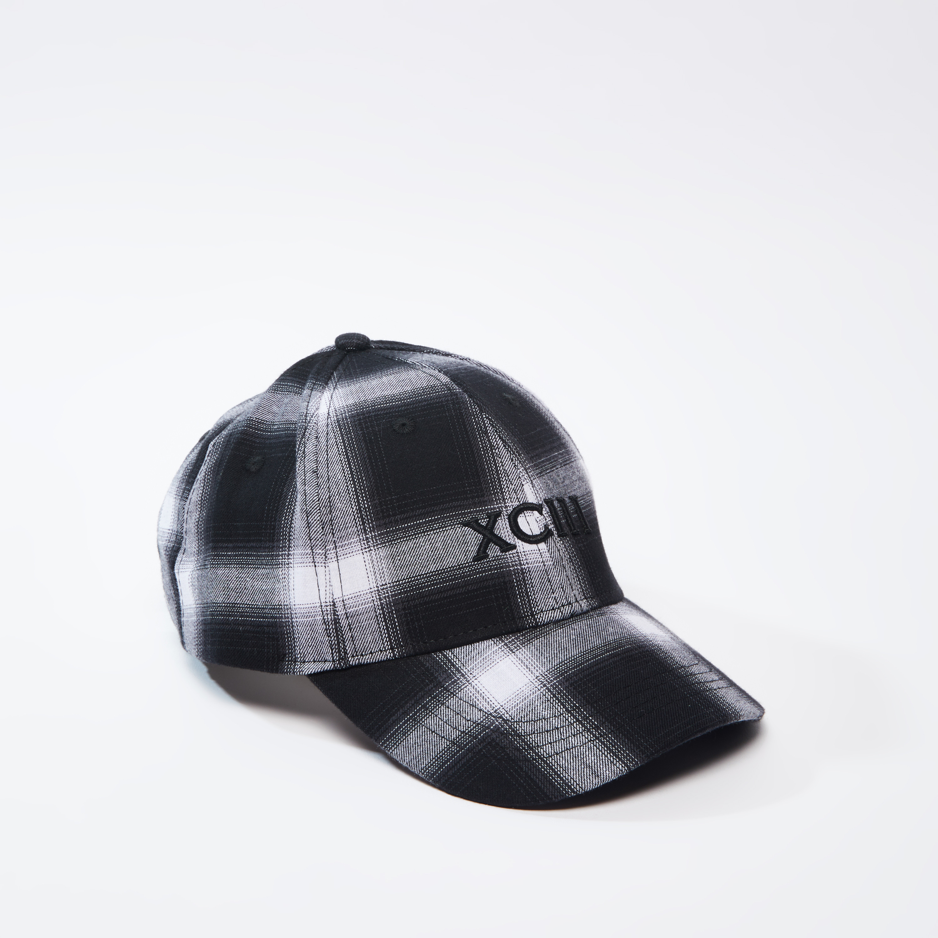 قبعة كاب كاروهات مطرّزة-men-caps-image-1