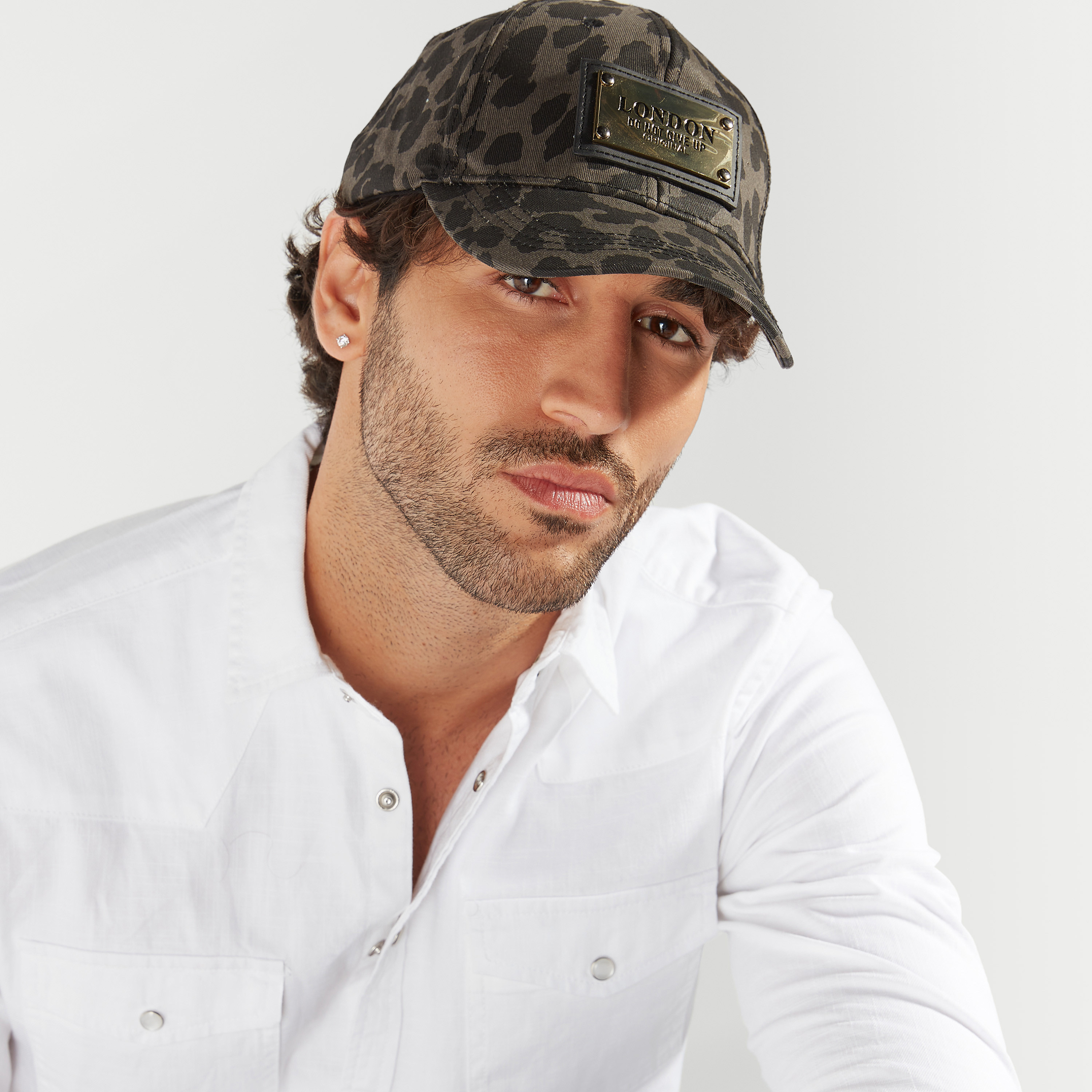 كاب بشريط إغلاق لاصق وطبعات حيوانات-men-caps-image-2