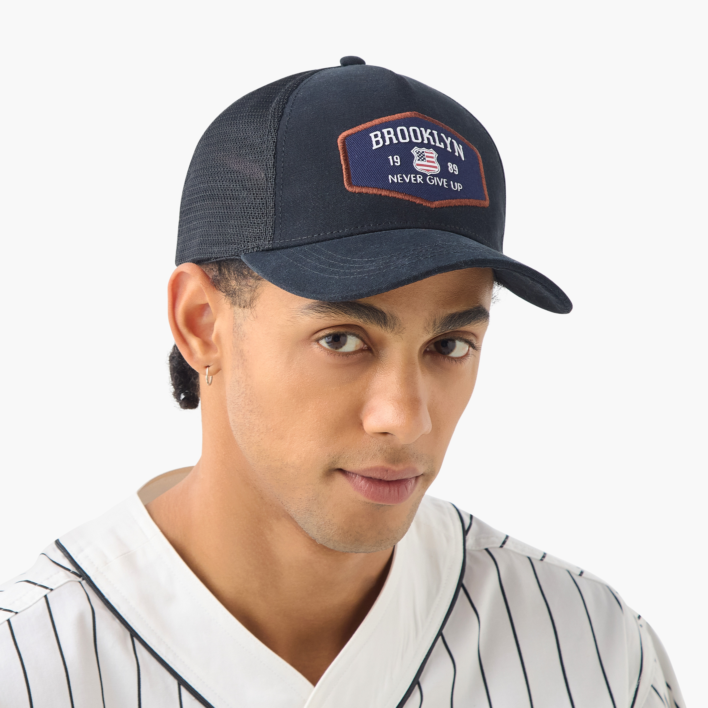 كاب بزخارف وأزرار إغلاق كباسة-men-caps-image-2