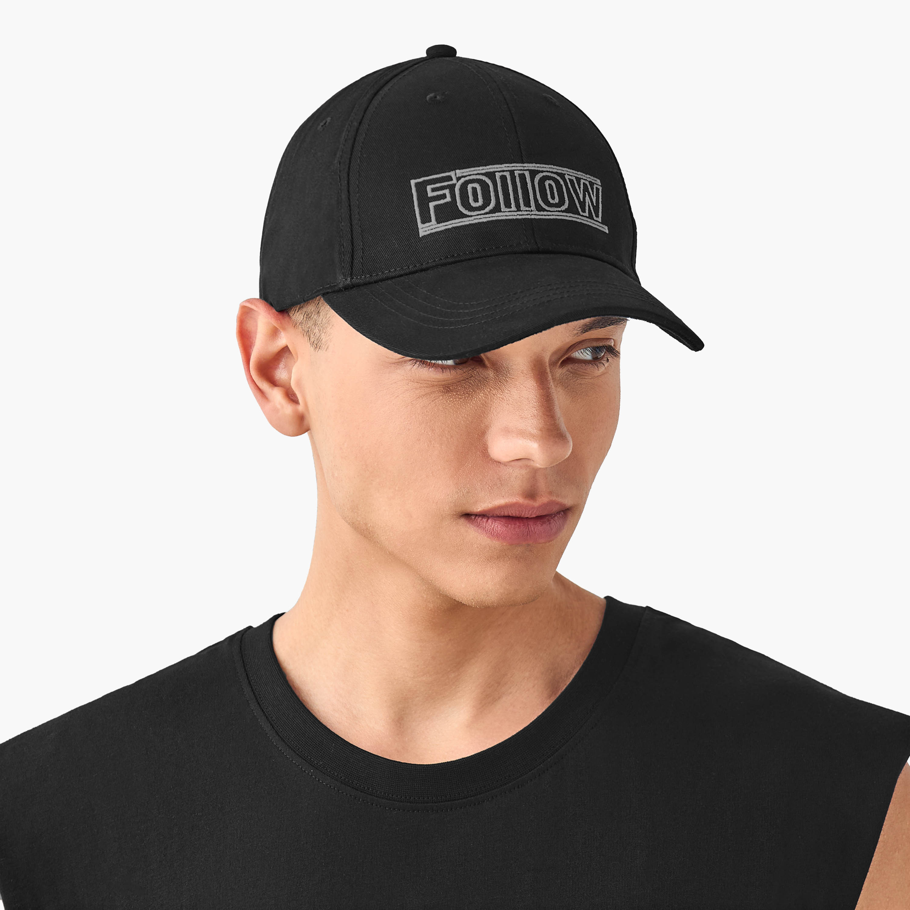 كاب مطرزة برباط إغلاق بإبزيم-men-caps-image-2