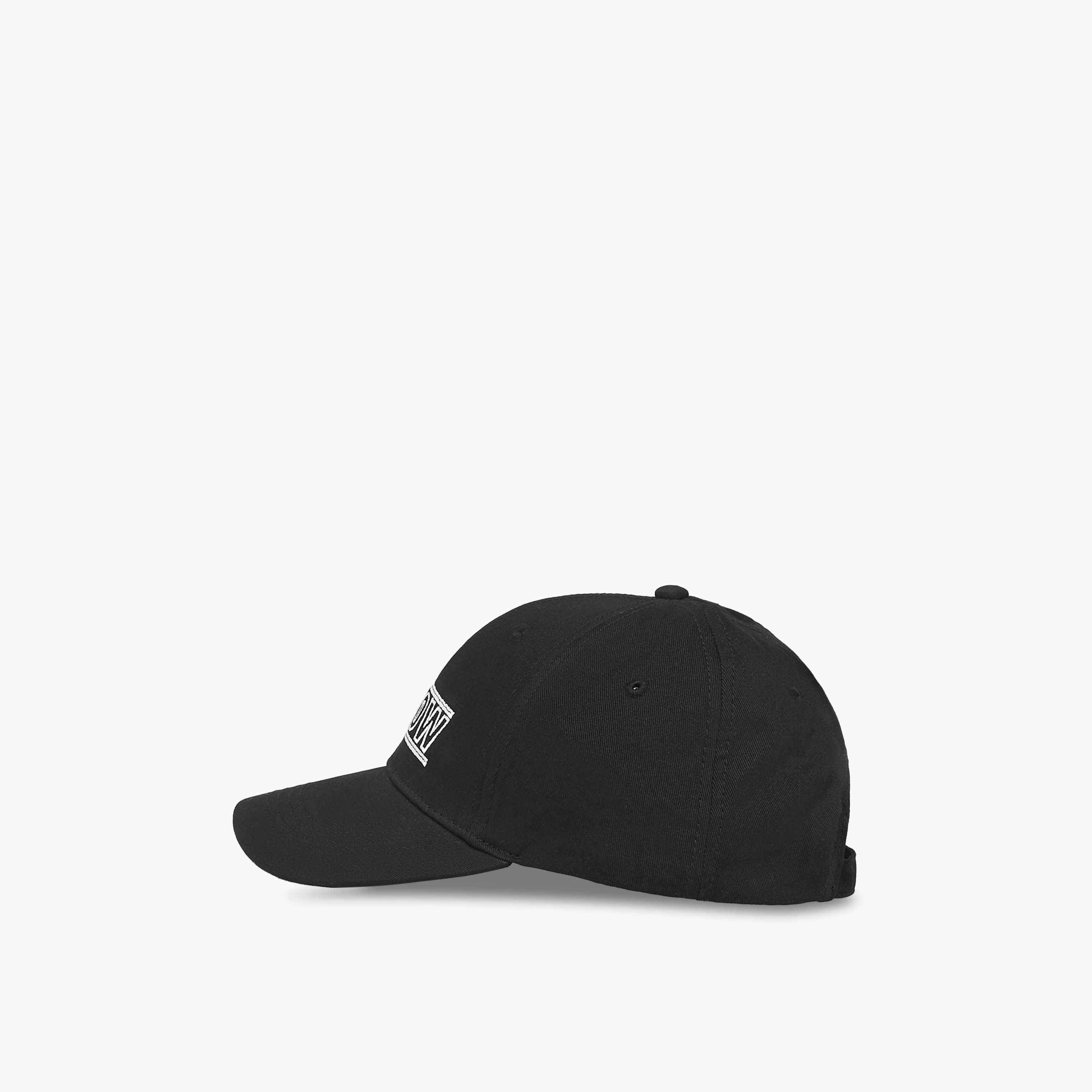 كاب مطرزة برباط إغلاق بإبزيم-men-caps-image-4