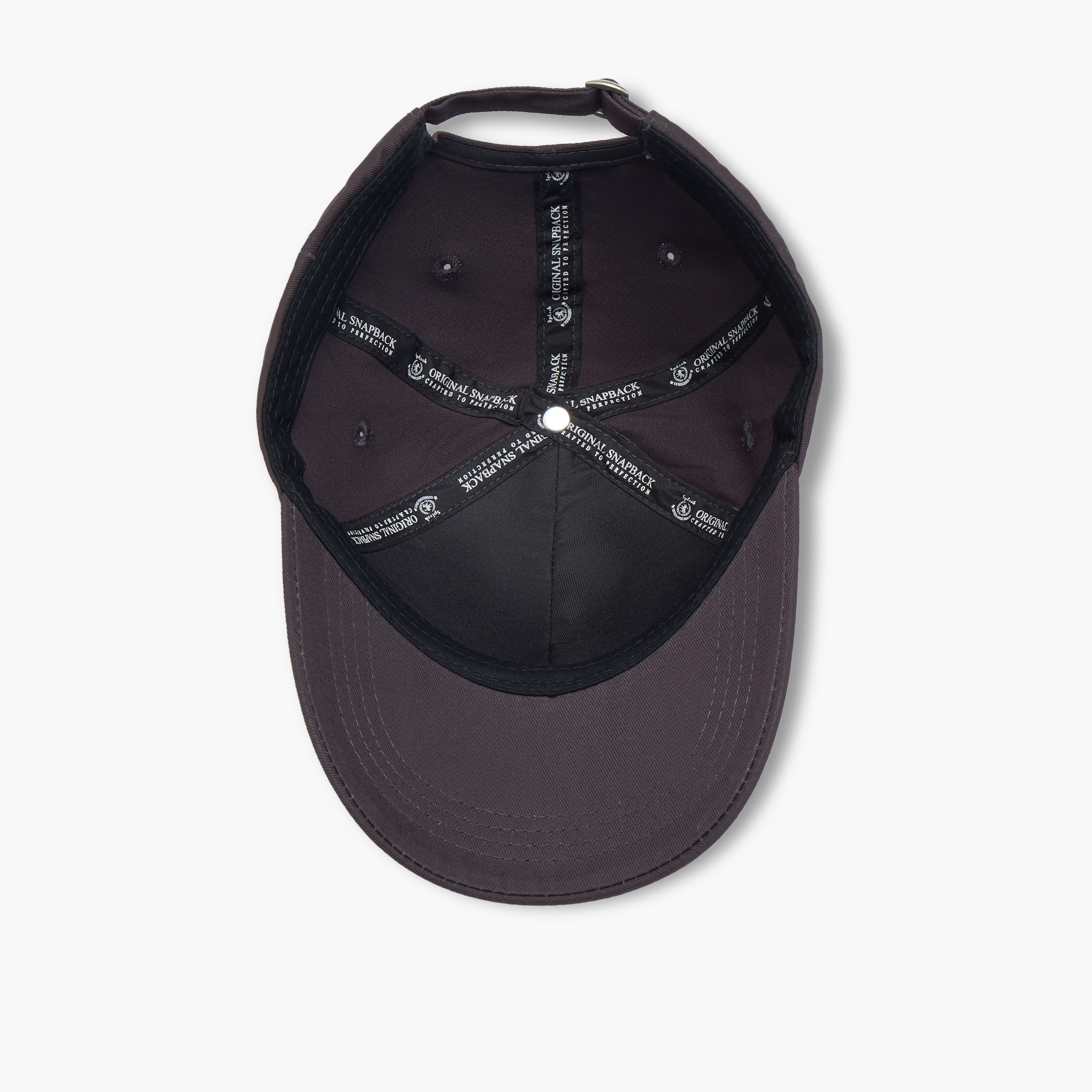 كاب بحزام بمشبك إغلاق وتطريز إيرون مايدن-men-caps-image-8