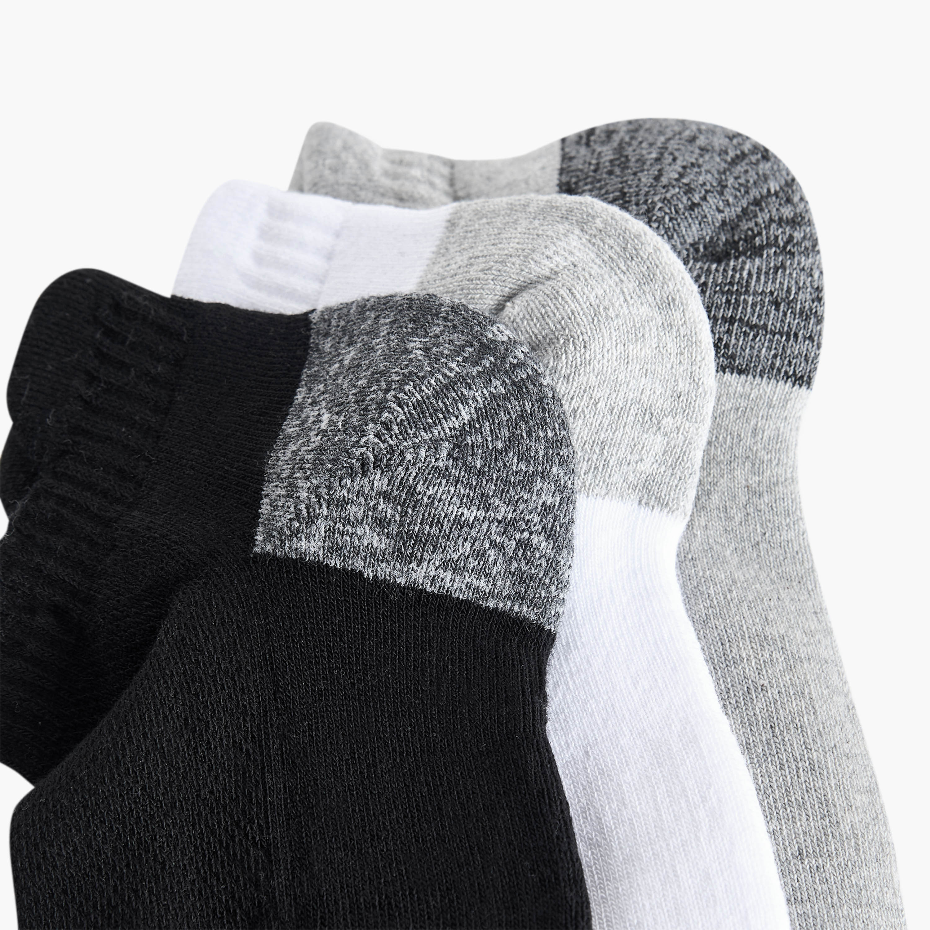 طقم جوارب نصف تيري بطول الكاحل وطبعات عدد 3-men-socks-image-4