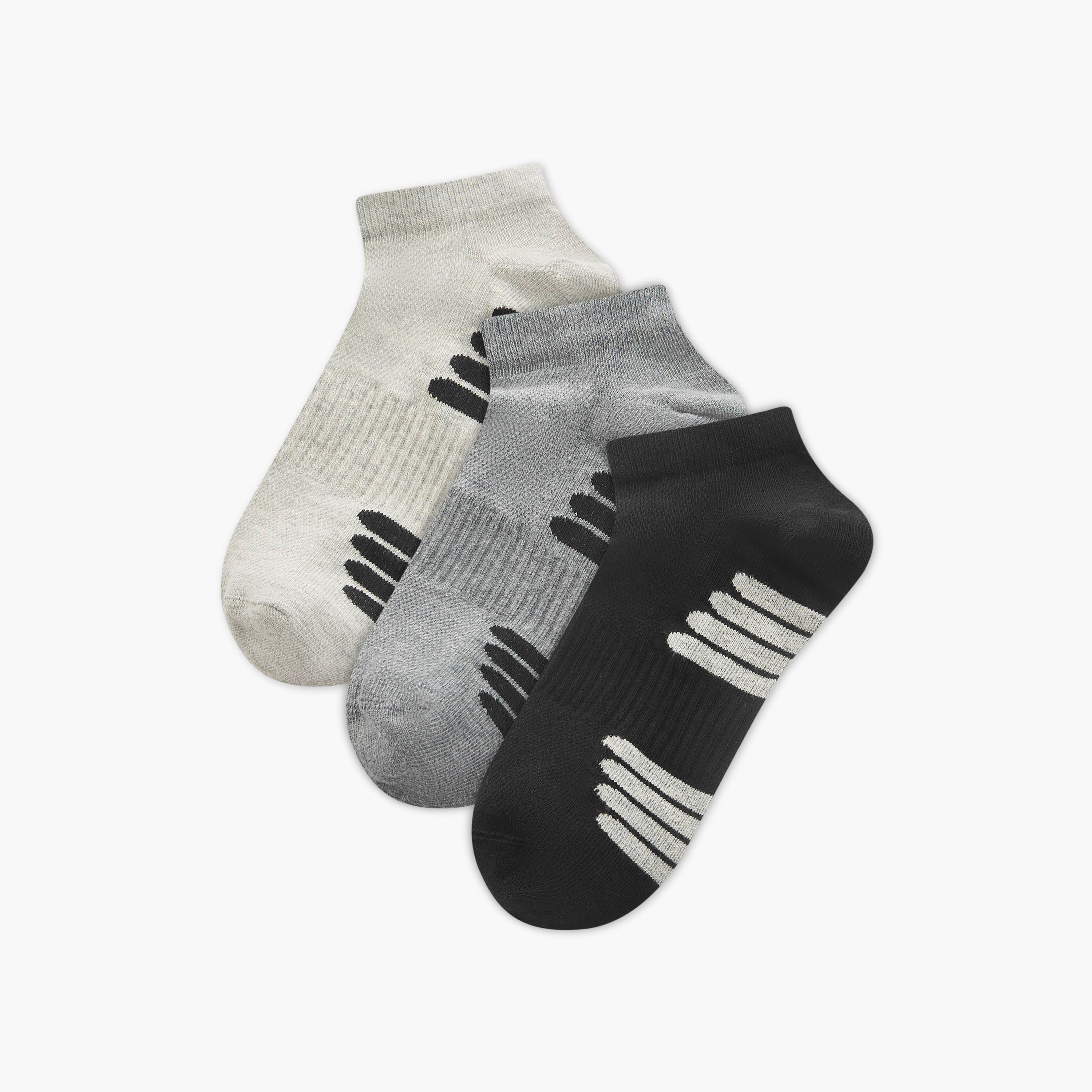 جوارب مقلّمة بطول الكاحل وحماية من البكتيريا - طقم من 3 أزواج-men-socks-image-1