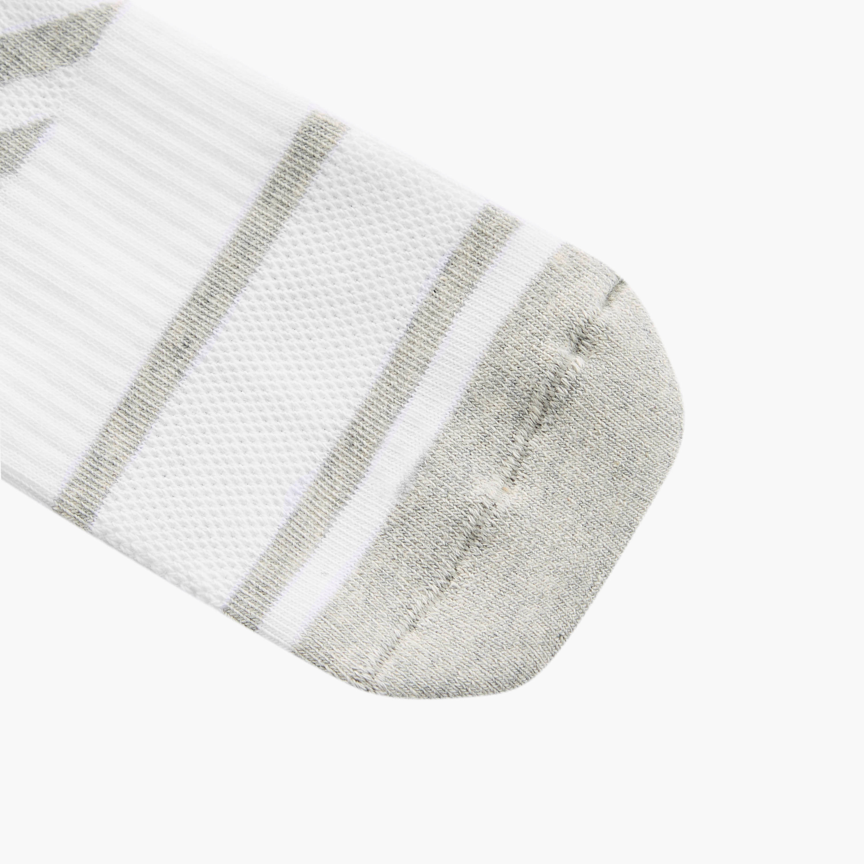 جوارب بارزة الملمس طول الكاحل - طقم من 3-men-socks-image-3