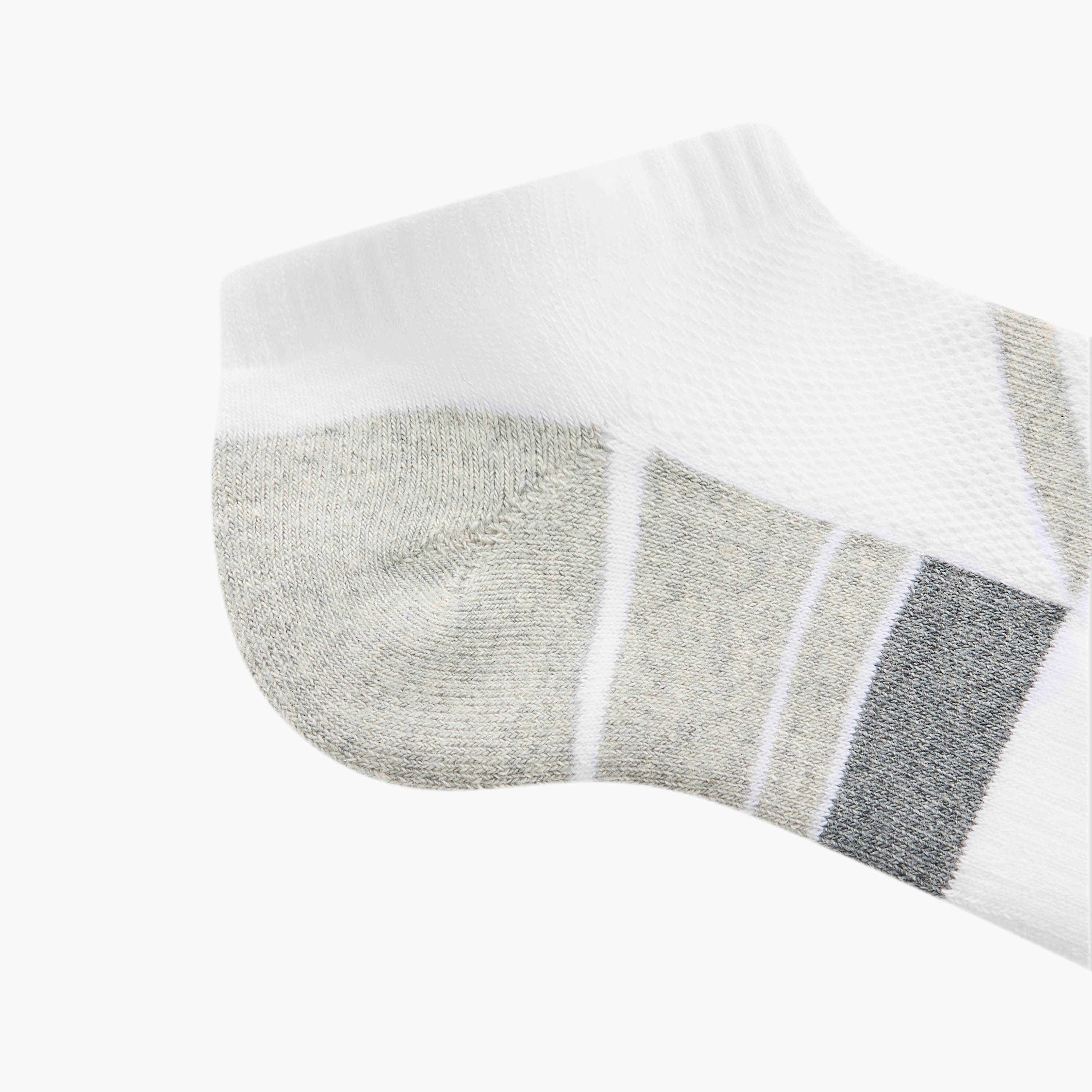 جوارب بارزة الملمس طول الكاحل - طقم من 3-men-socks-image-5