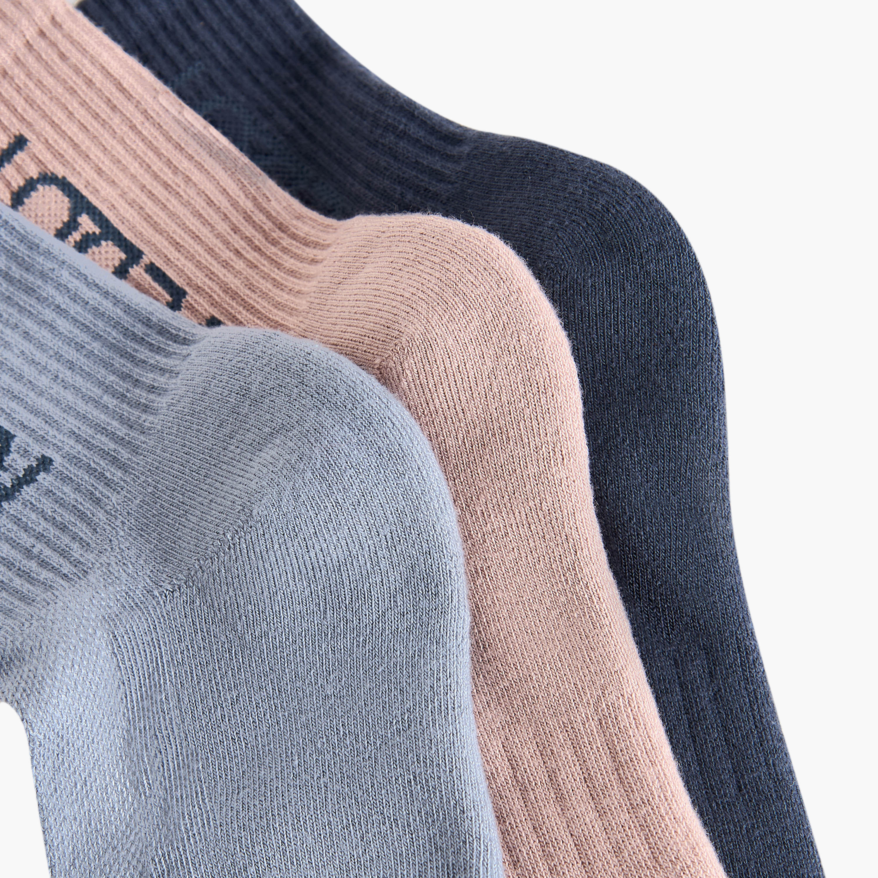 طقم جوارب 3 أزواج بارزة الملمس بطول ربلة الساق-men-socks-image-4
