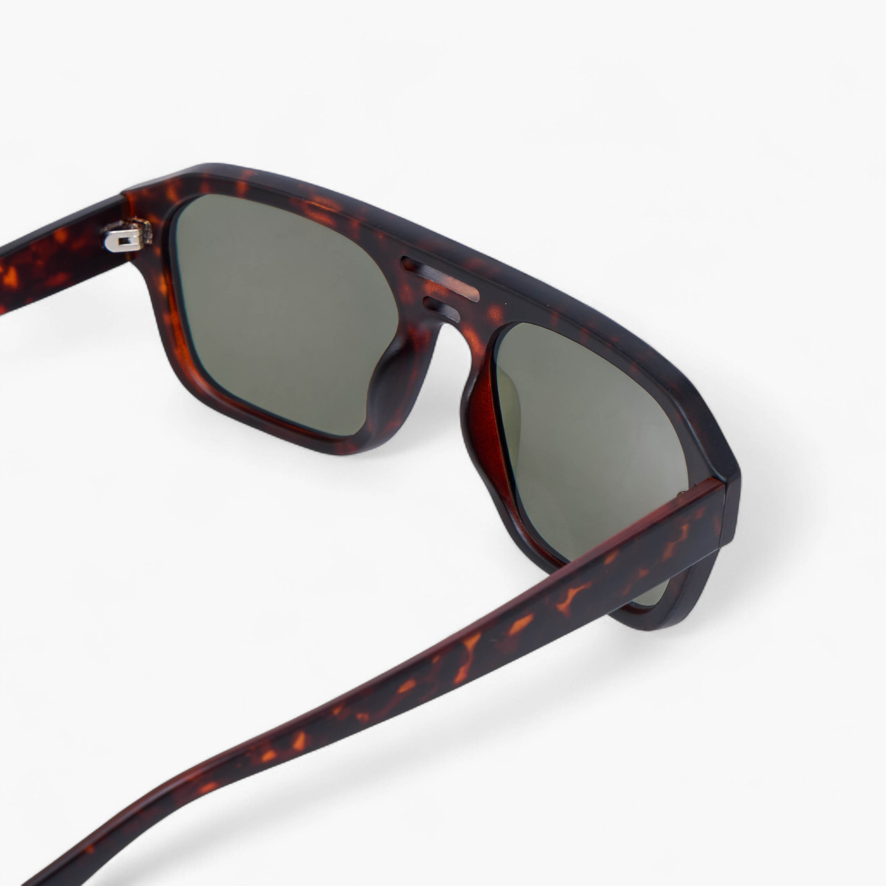 نظارة شمسية بعدسات ملونة وإطار كامل-men-sunglasses-image-6
