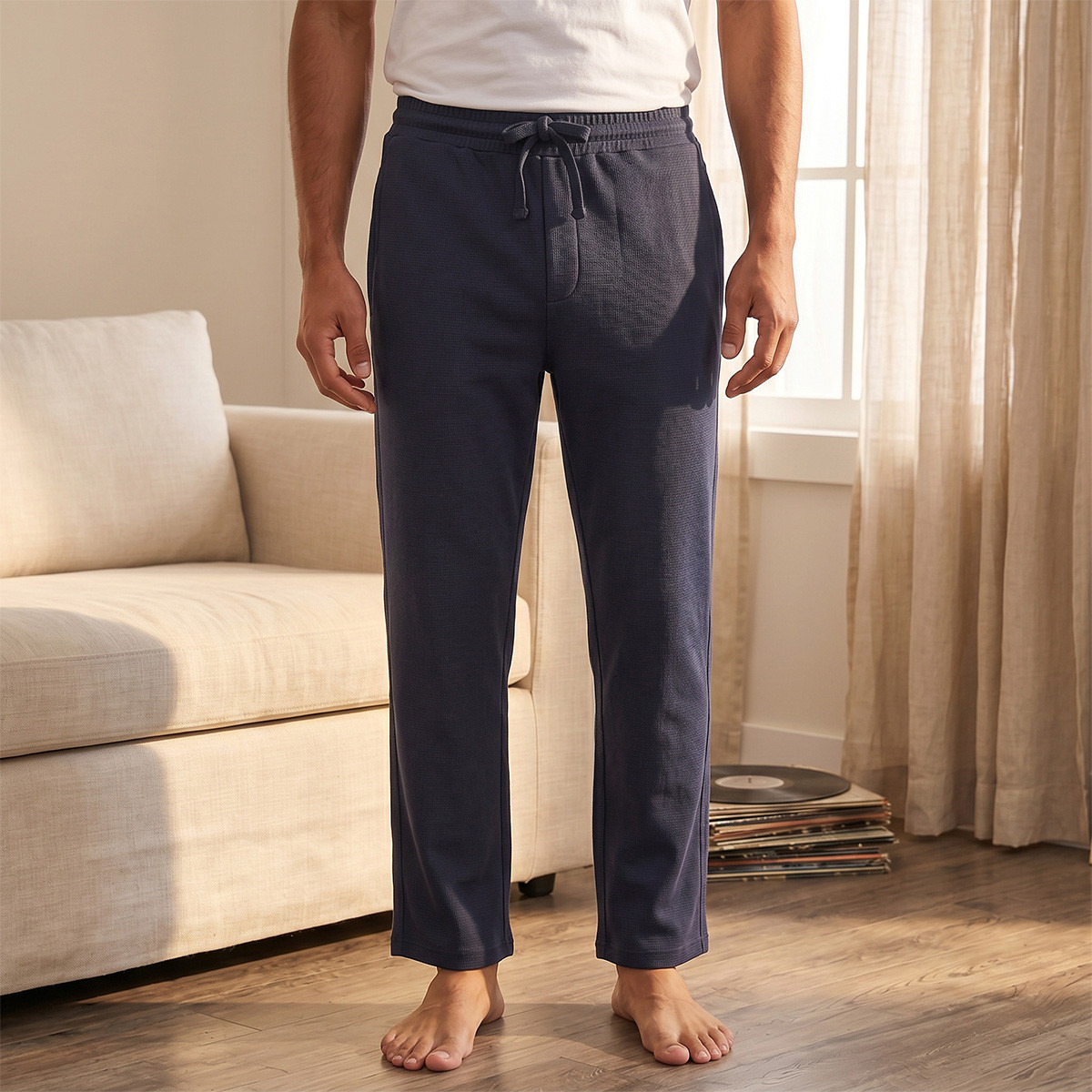بنطلون بيجاما مضلّع بجيب-men-clothing-nightwear-pyjamaandshorts-image-1