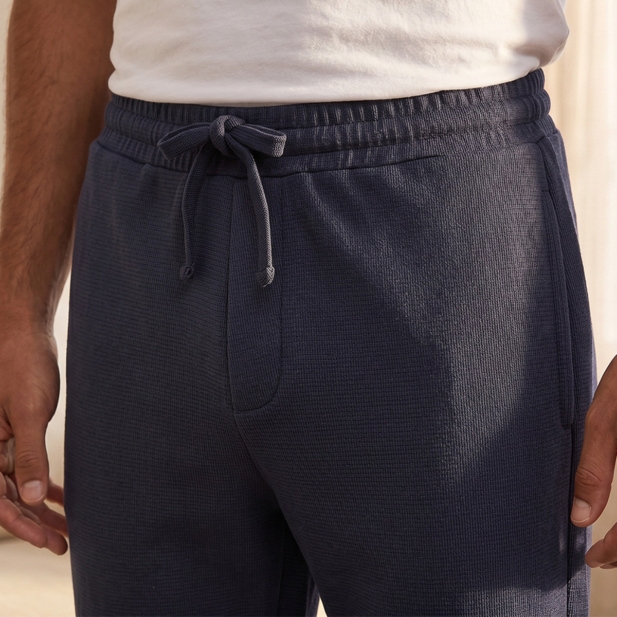 بنطلون بيجاما مضلّع بجيب-men-clothing-nightwear-pyjamaandshorts-image-5