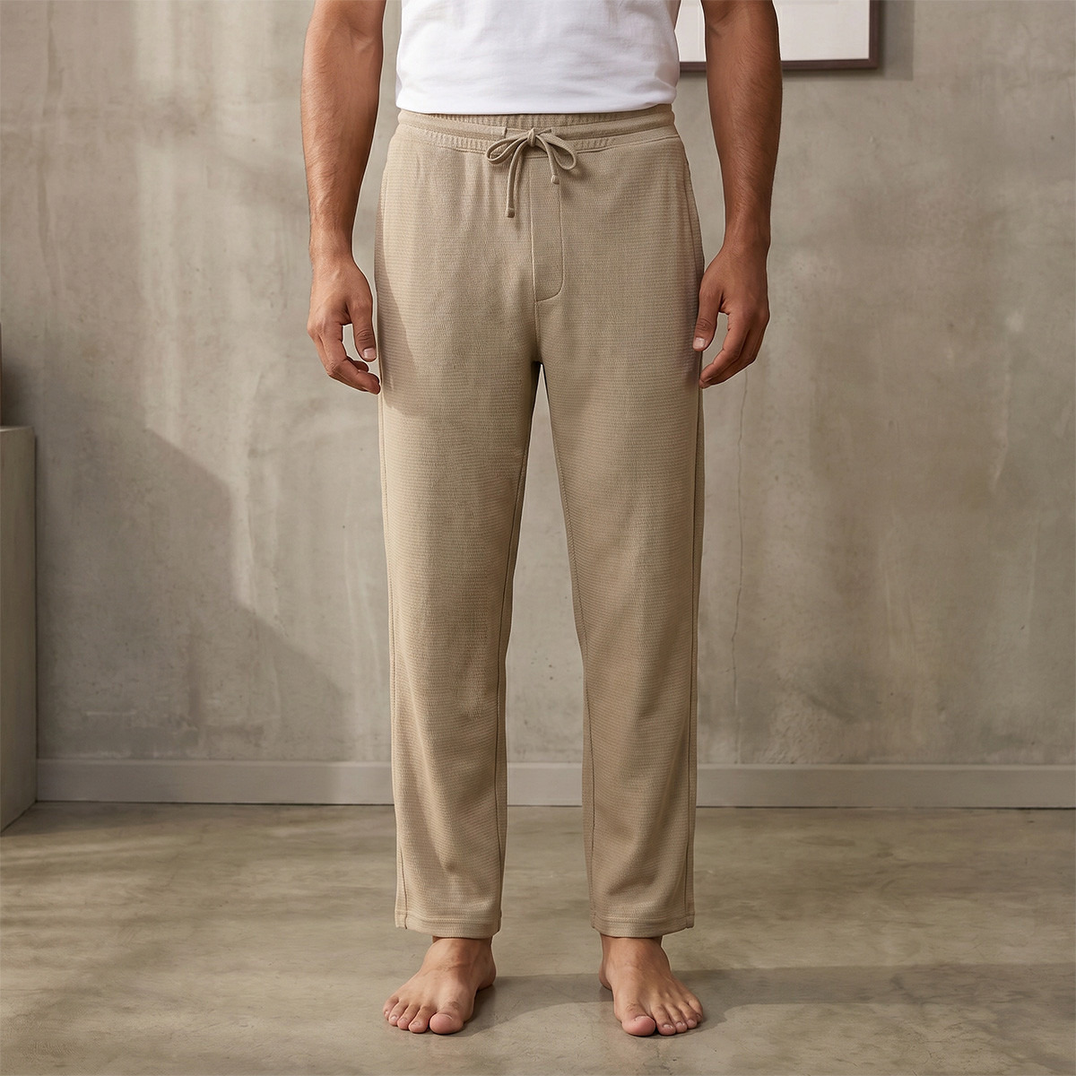 بنطلون بيجاما مضلّع بجيب-men-clothing-nightwear-pyjamaandshorts-image-1