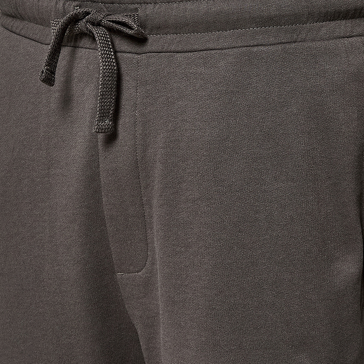 بنطلون بيجاما بتفاصيل شريط وجيب-men-clothing-nightwear-pyjamaandshorts-image-2