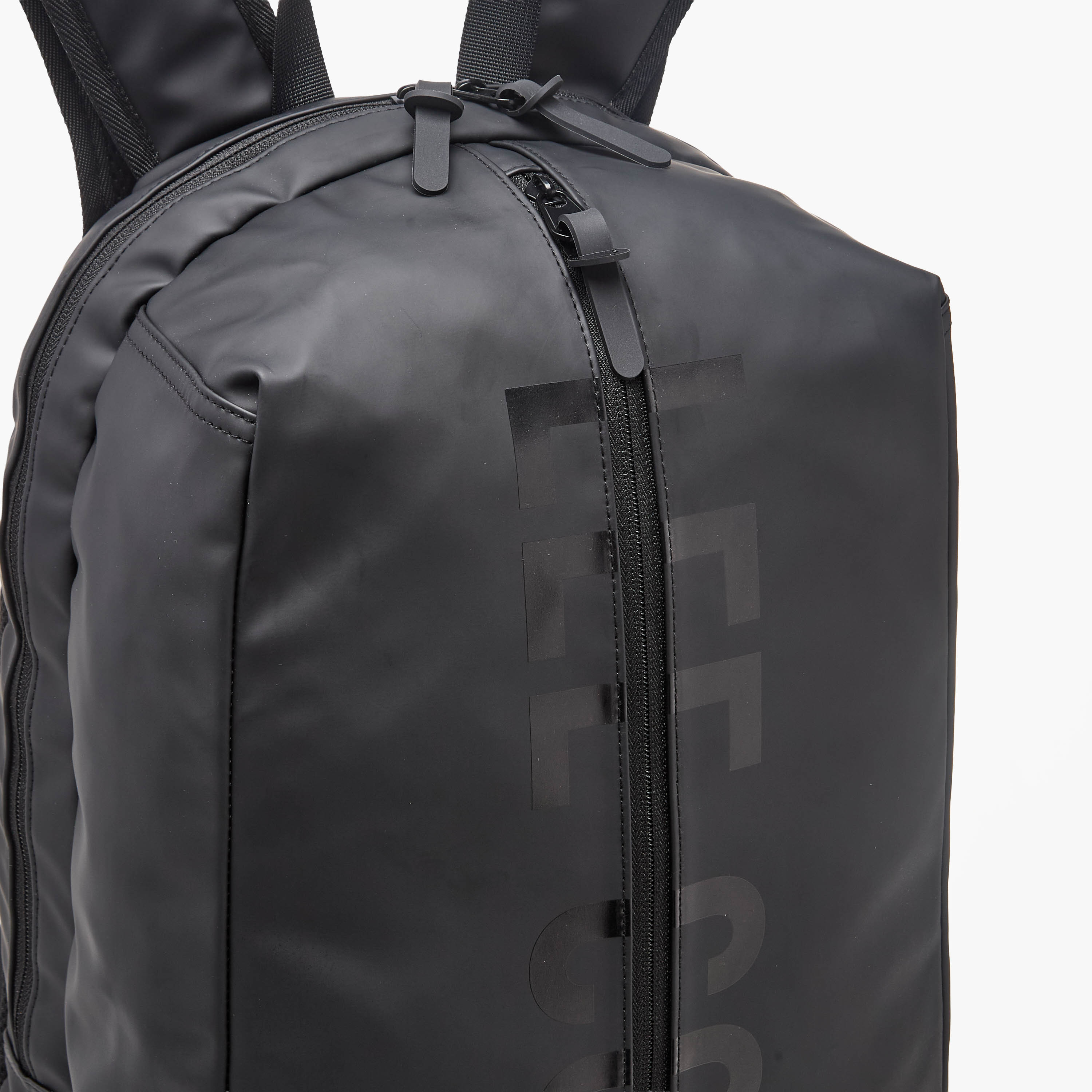 شنطة ظهر للرجال مع أحزمة كتف مبطنة من لي كوبر-men-bags-image-5