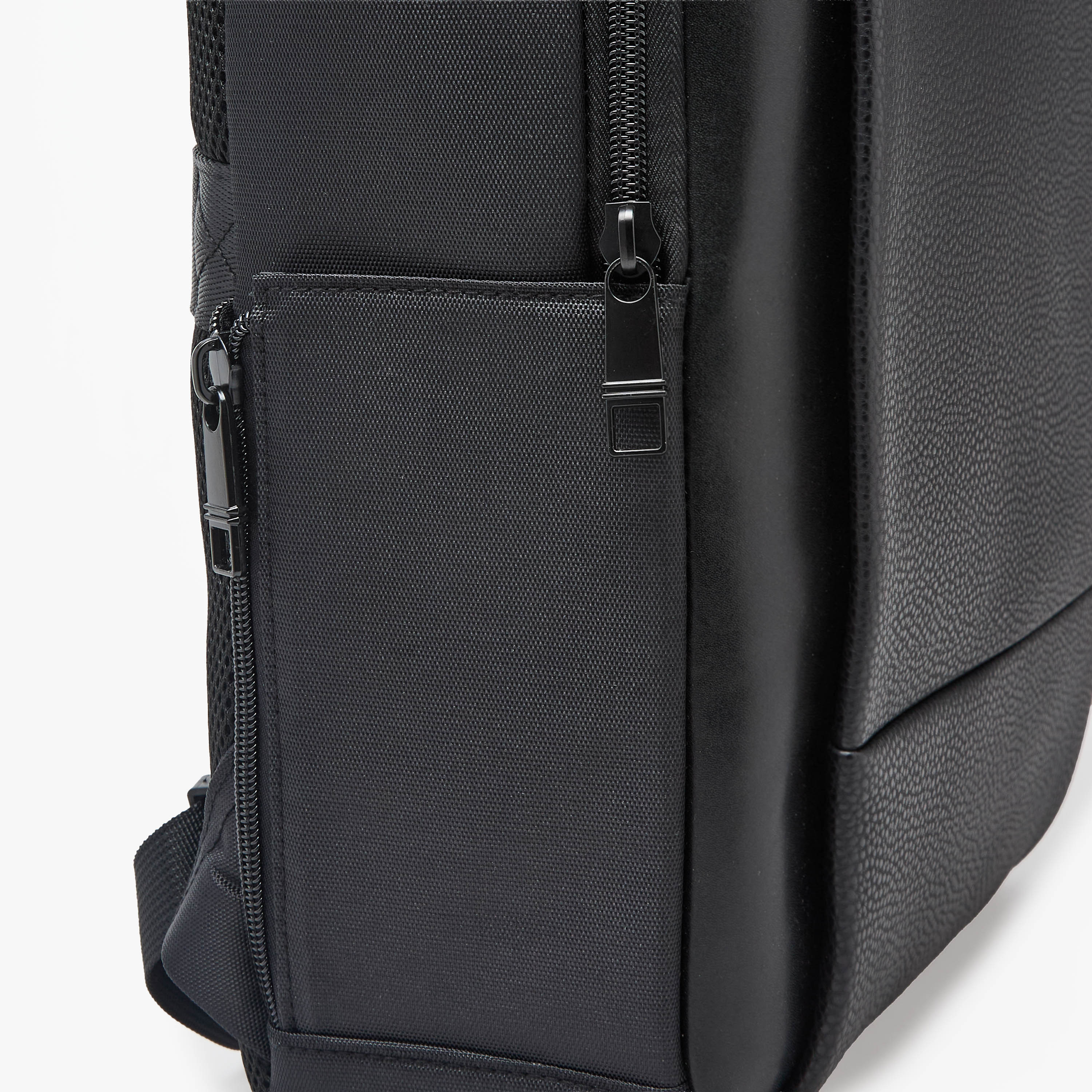 شنطة ظهر بارزة الملمس للرجال-men-bags-image-6