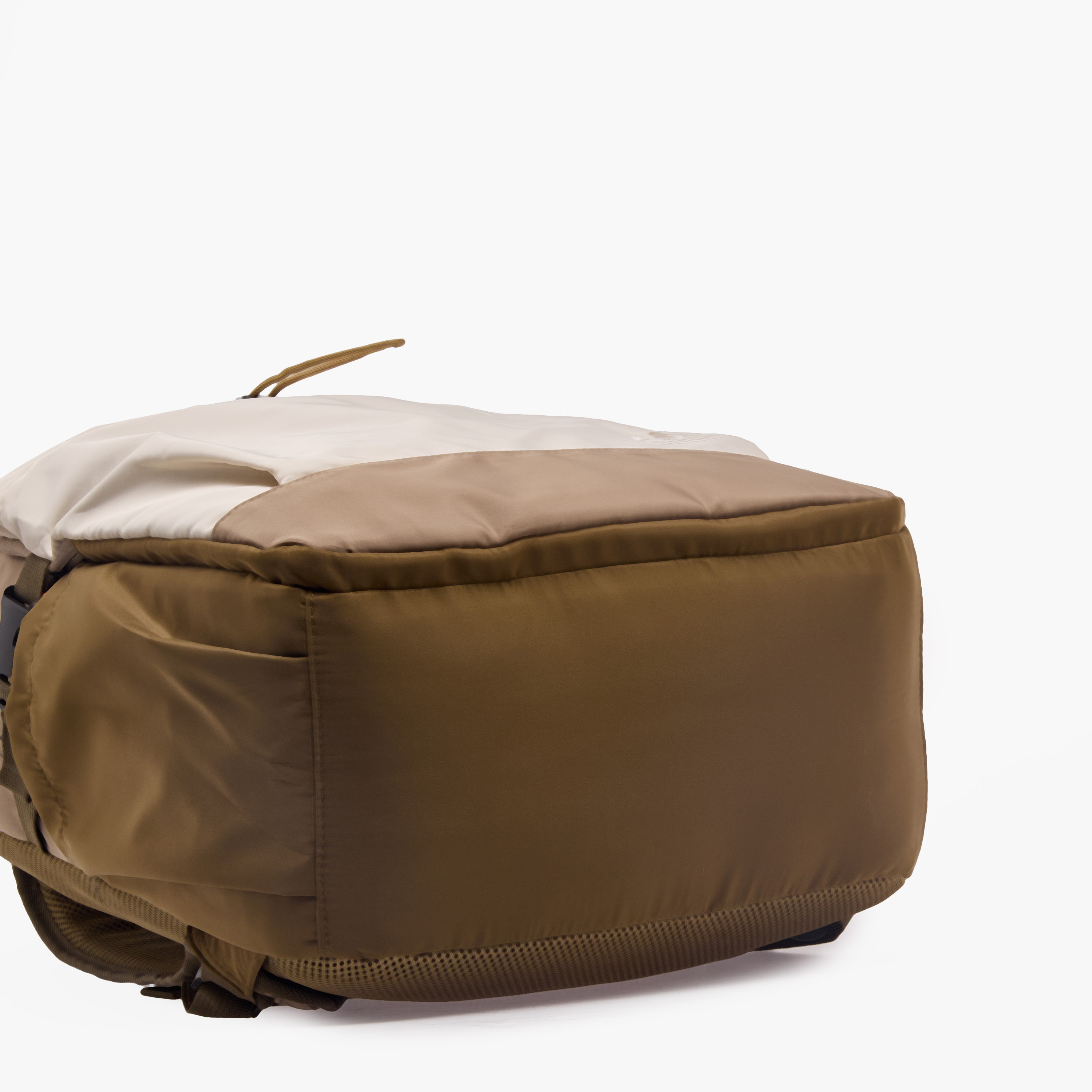 شنطة ظهر بأحزمة قابلة للتعديل للرجال من كابا-men-bags-image-7
