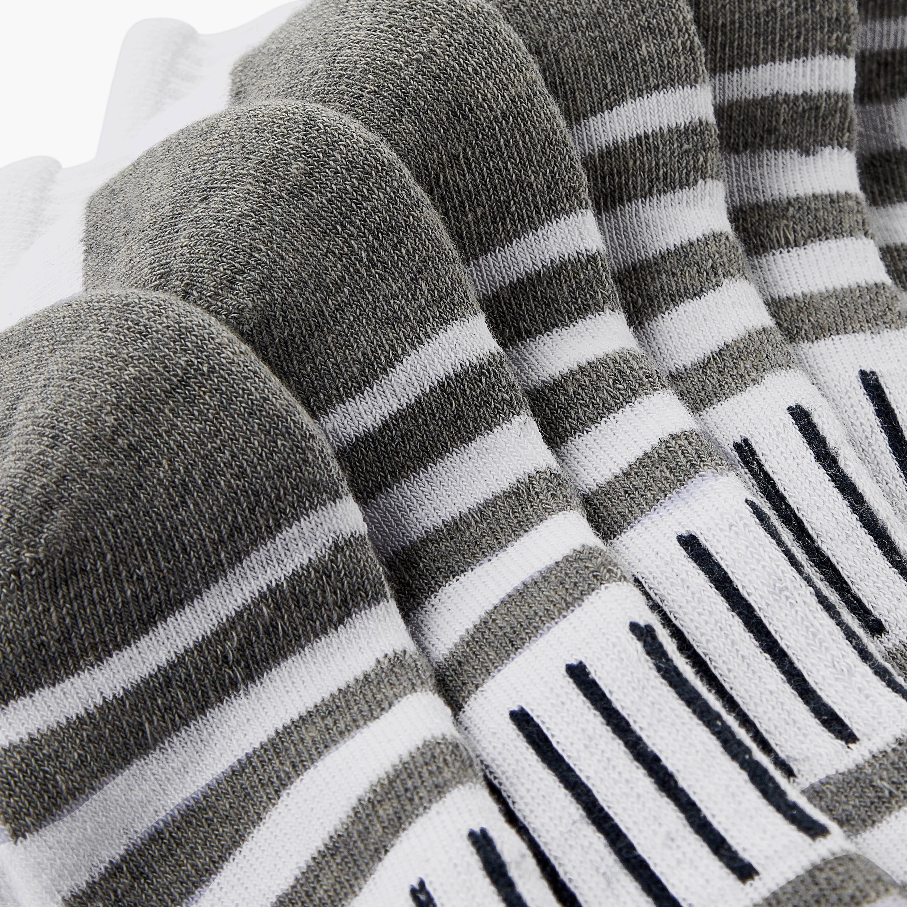 طقم جوارب 3 أزواج بطول الكاحل للرجال-men-socks-image-4