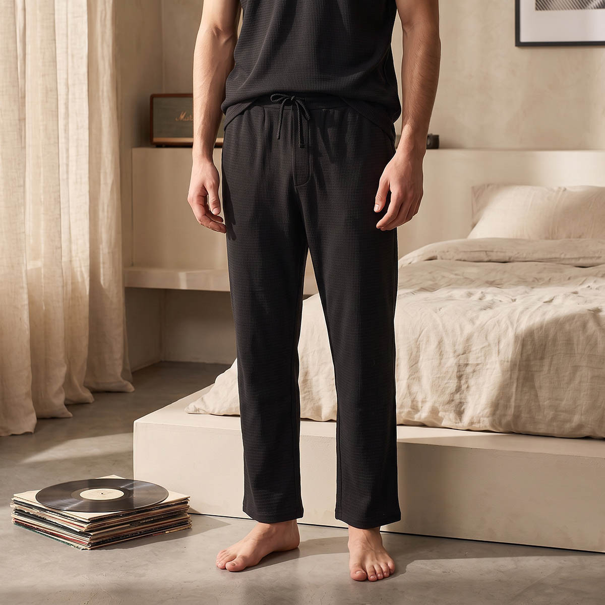 طقم بيجاما قطني مريح بتصميم عصري وأنيق-men-clothing-nightwear-sets-image-4
