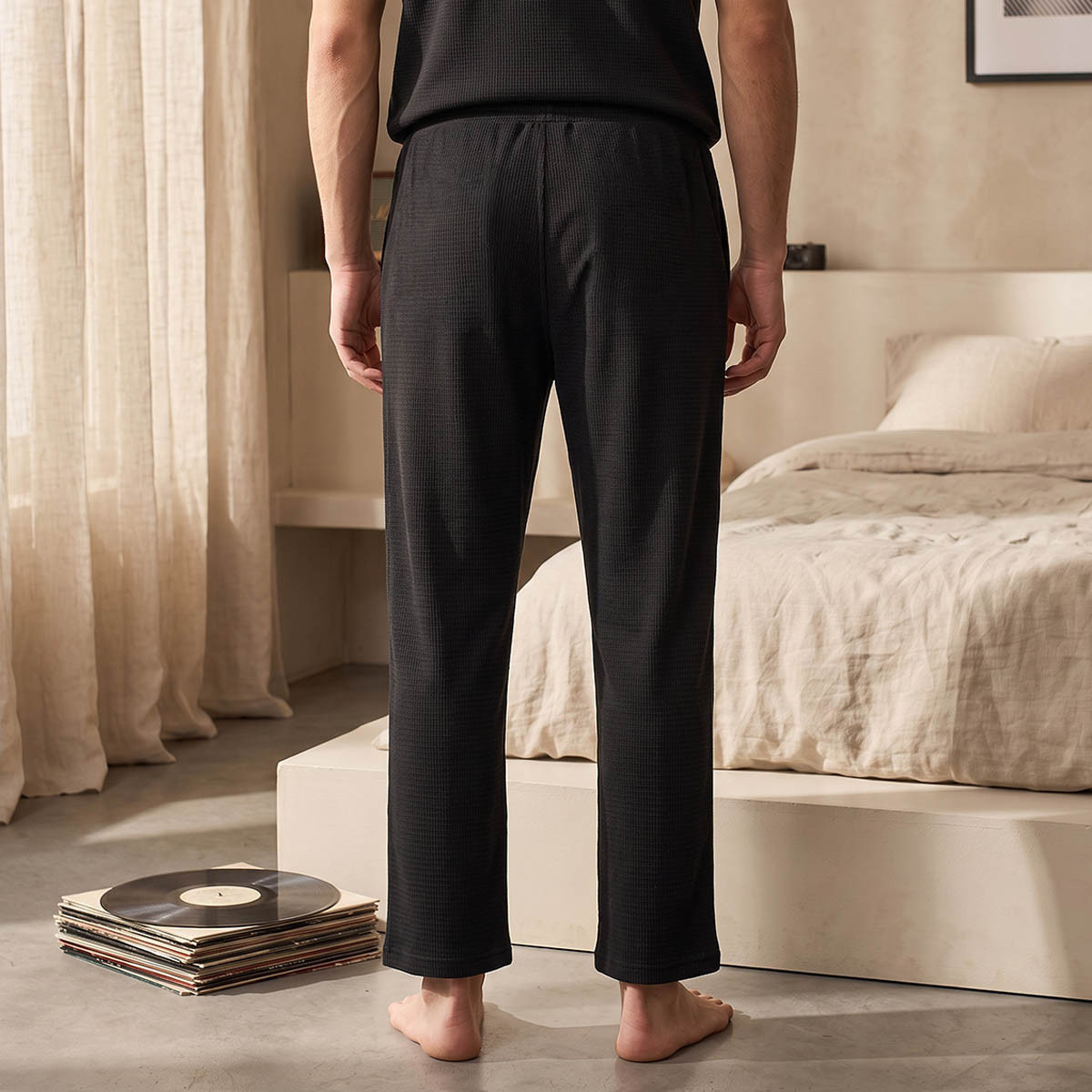طقم بيجاما قطني مريح بتصميم عصري وأنيق-men-clothing-nightwear-sets-image-5