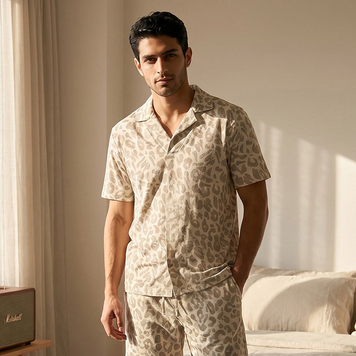 طقم بيجاما جاكار بياقة كامب وطبعات حيوانات-men-clothing-nightwear-sets-image-3